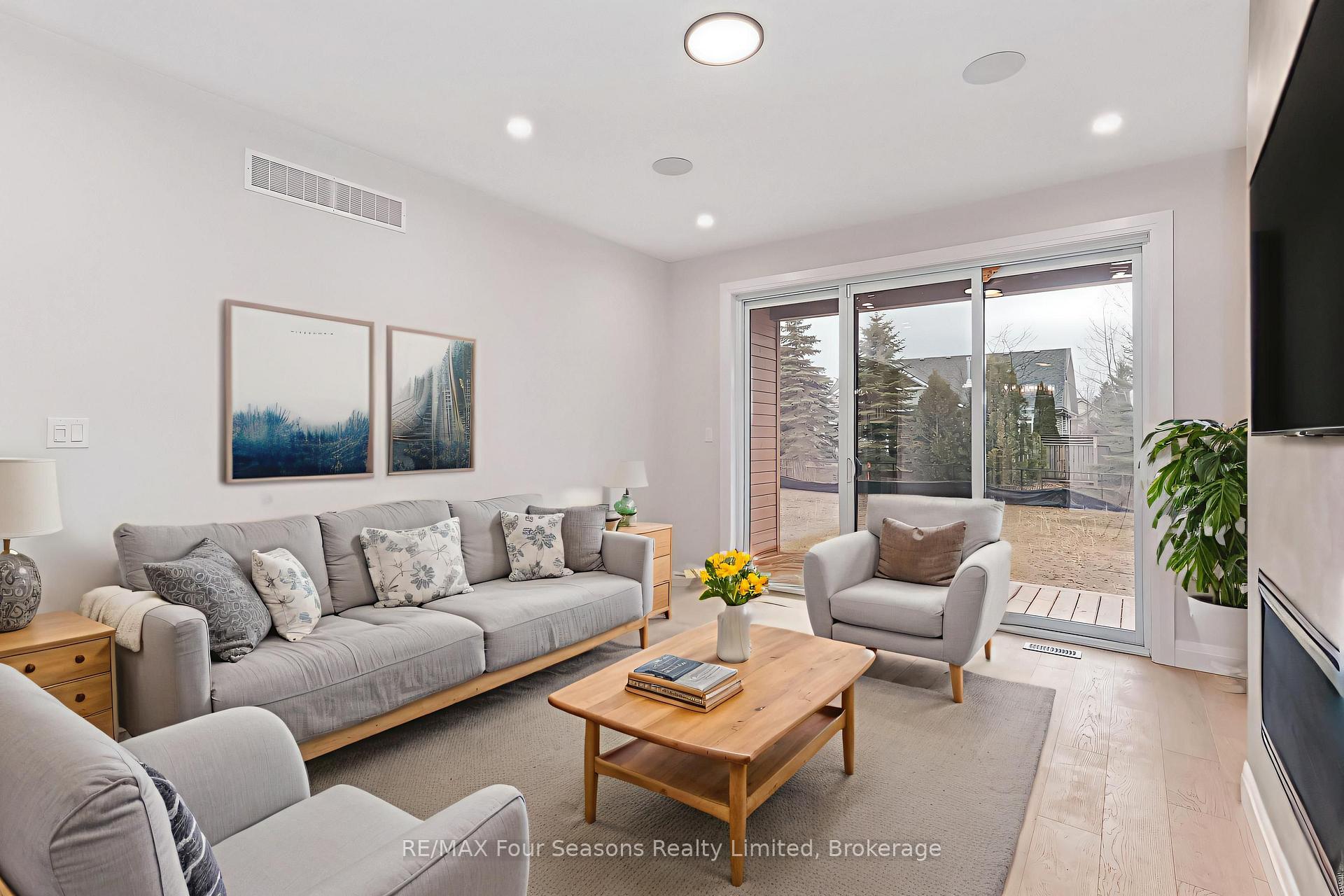 Photo 4 of 2 Boynton Court, Blue Mountains — HOMEH
