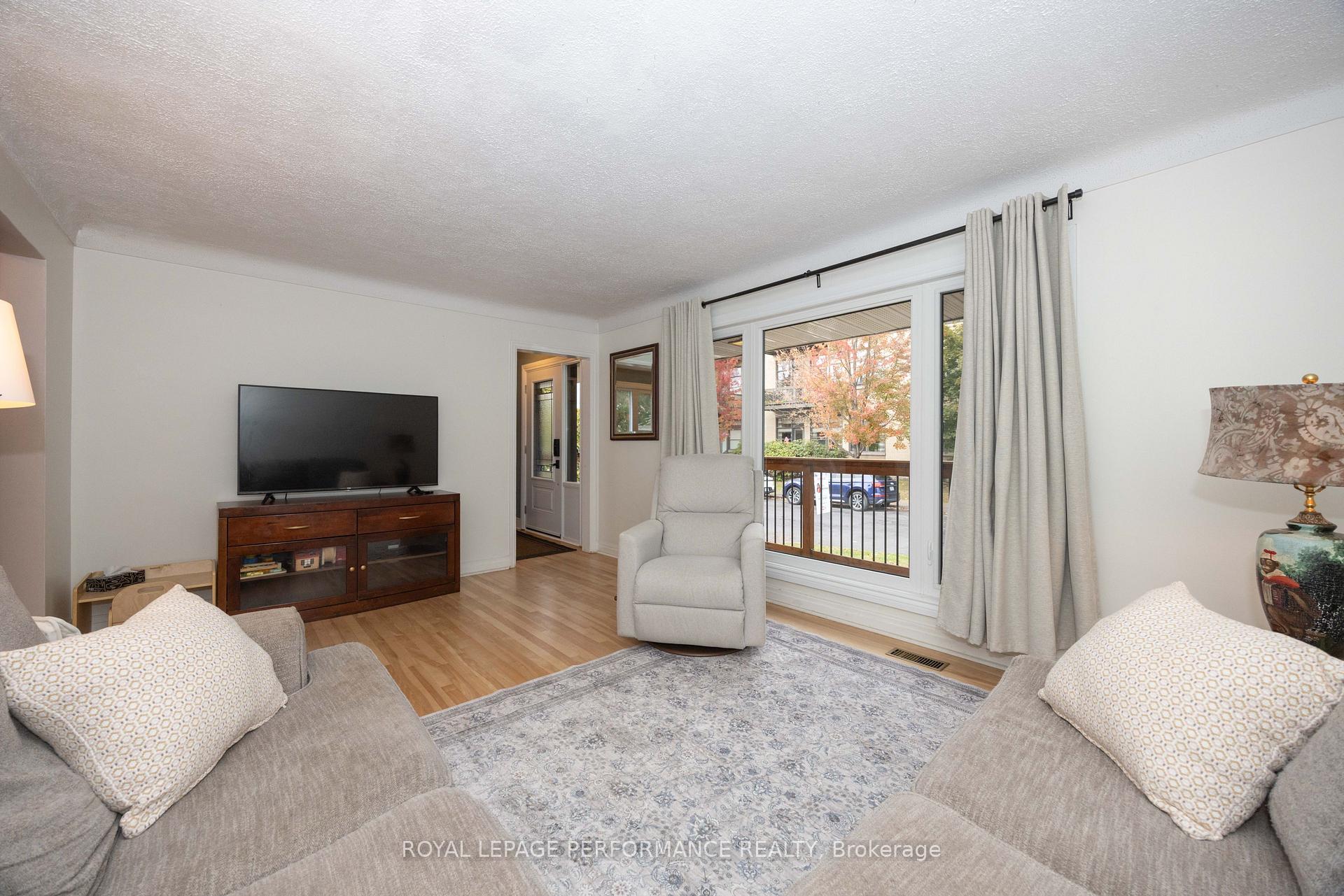 Photo 7 of 340 St-Denis Street, Ottawa, Vanier — HOMEH