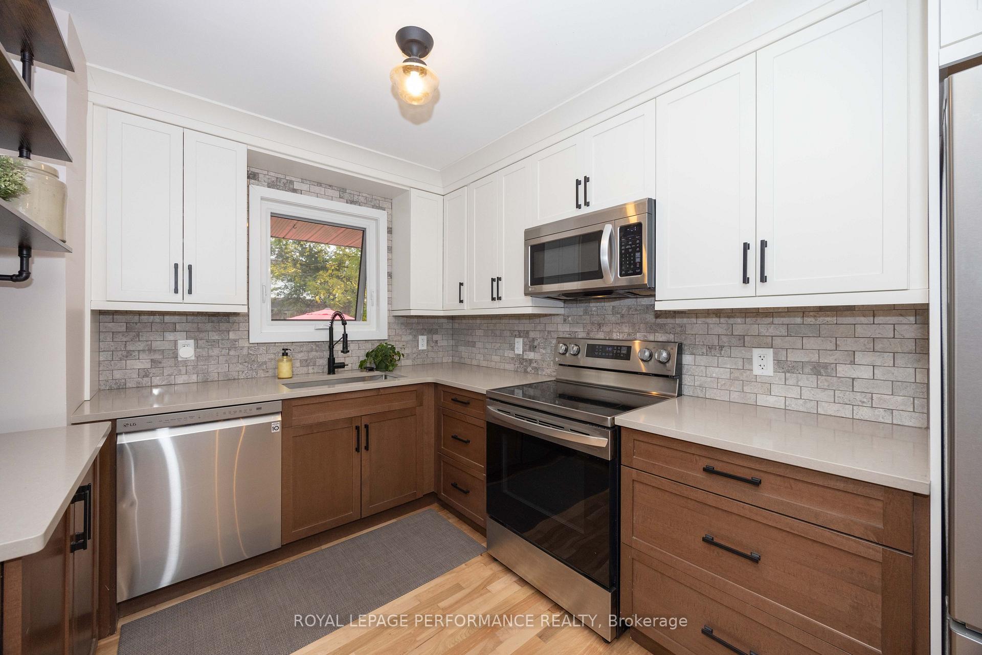 Photo 8 of 340 St-Denis Street, Ottawa, Vanier — HOMEH