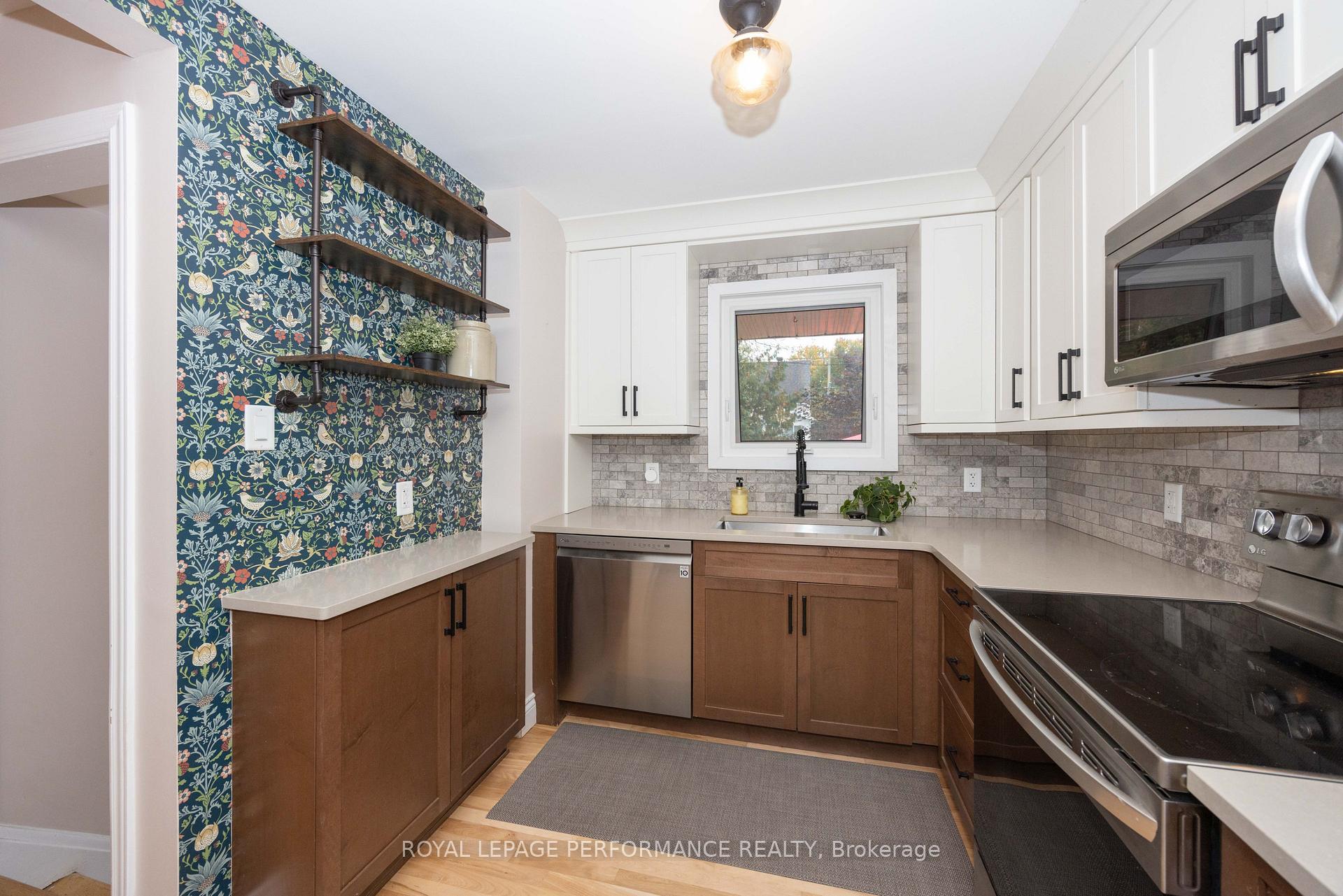 Photo 9 of 340 St-Denis Street, Ottawa, Vanier — HOMEH