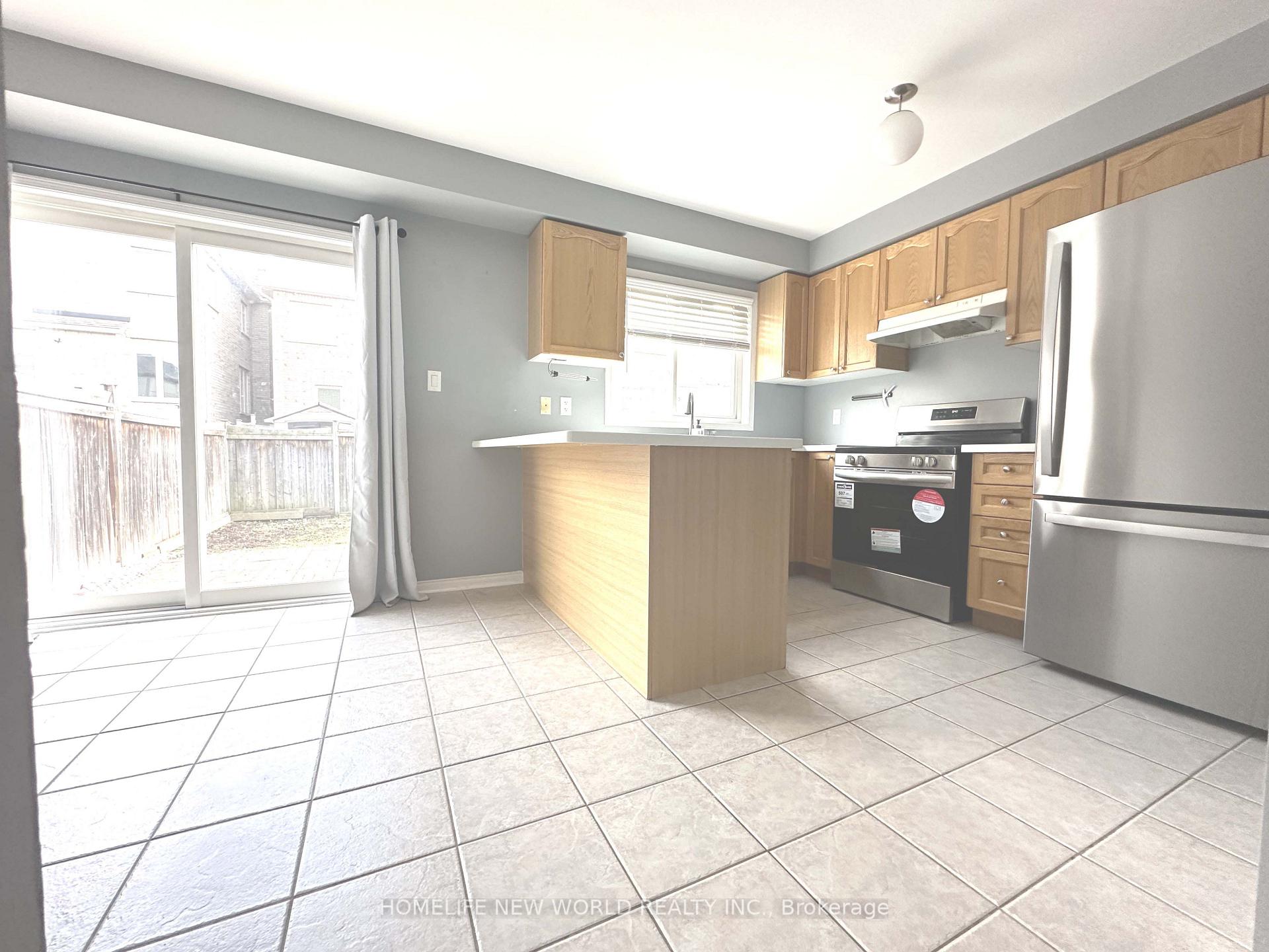 Photo 5 of 7 Ulson Drive S, Richmond Hill, Oak Ridges — HOMEH