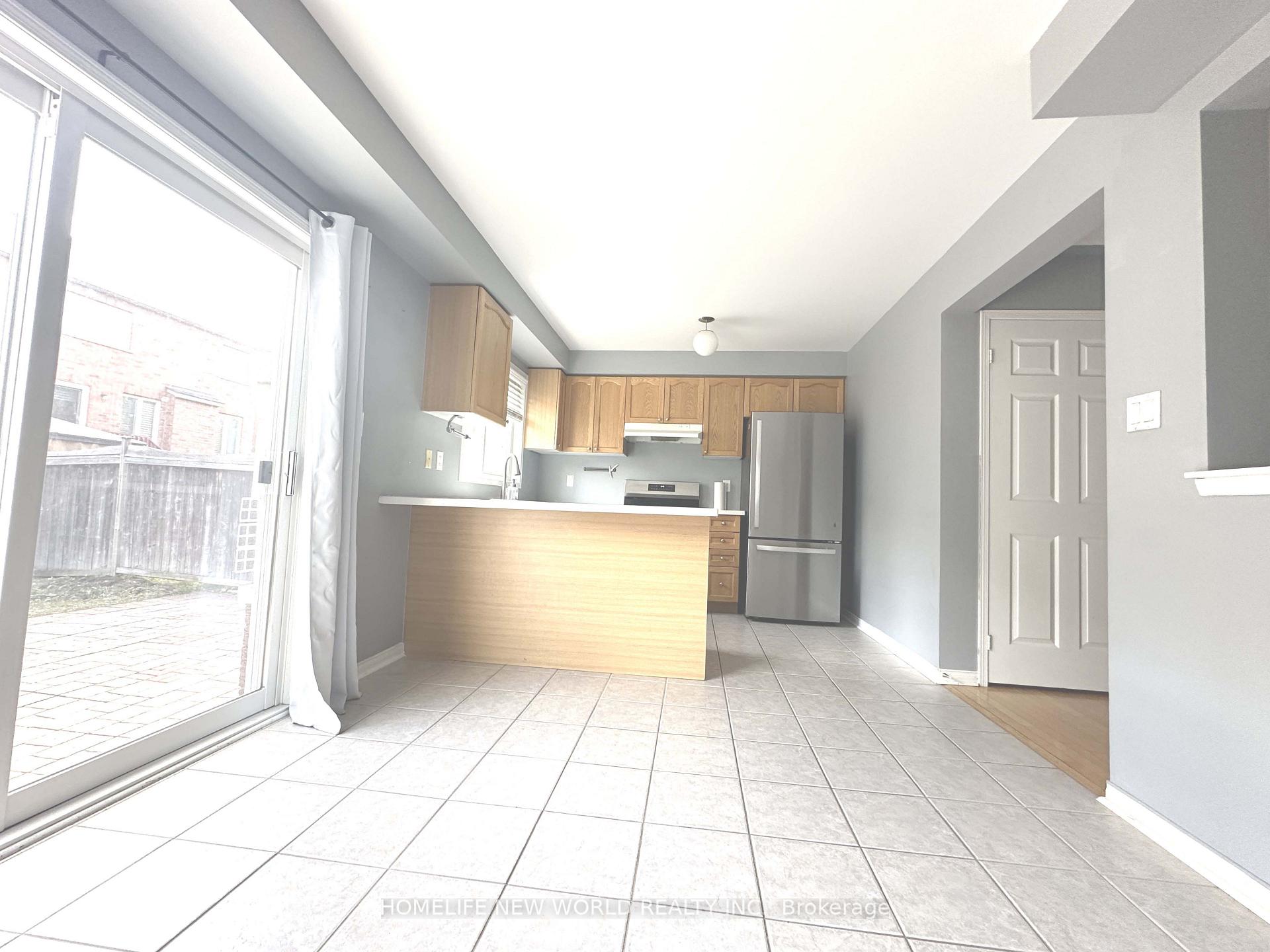 Photo 6 of 7 Ulson Drive S, Richmond Hill, Oak Ridges — HOMEH