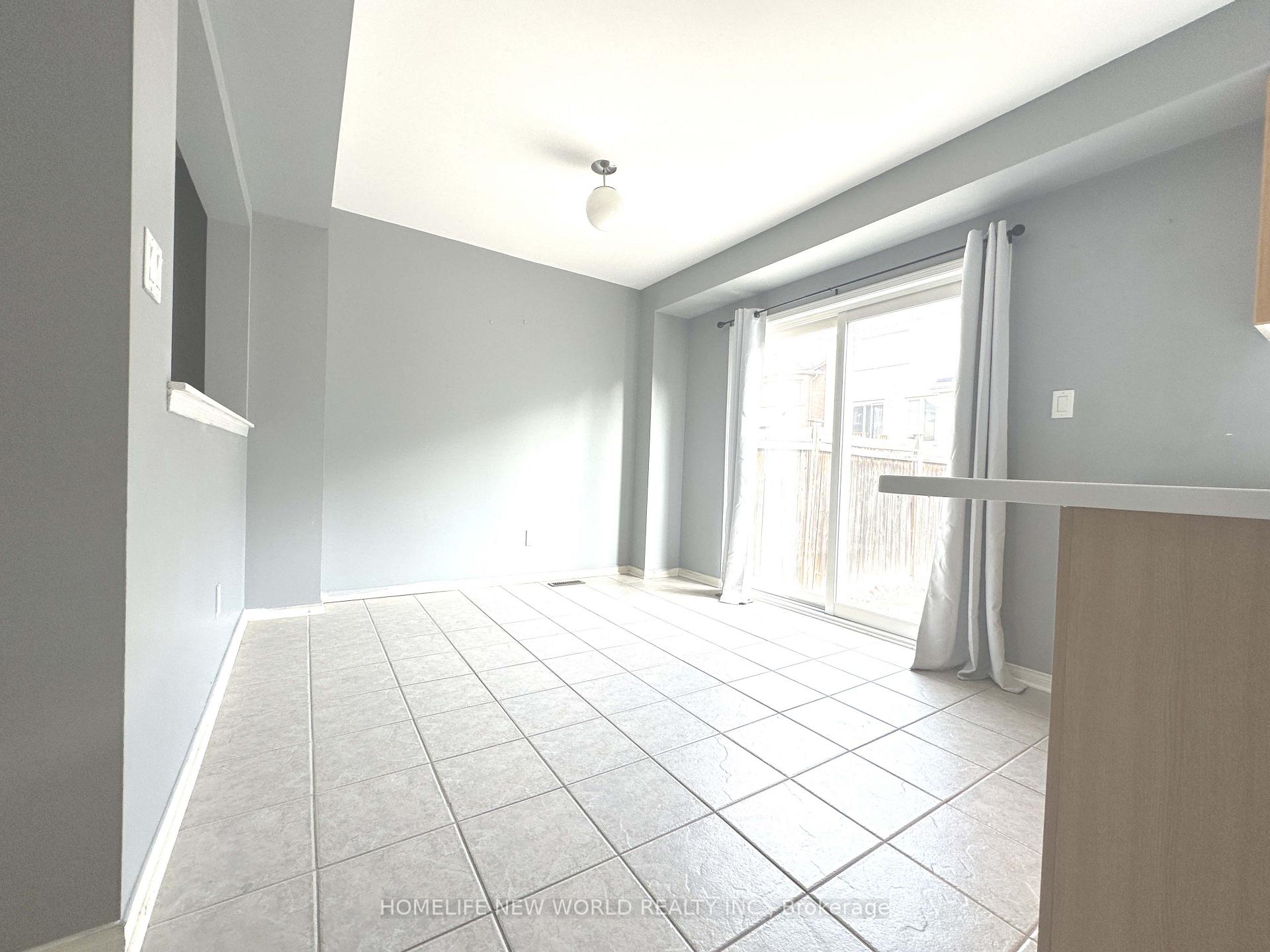 Photo 7 of 7 Ulson Drive S, Richmond Hill, Oak Ridges — HOMEH