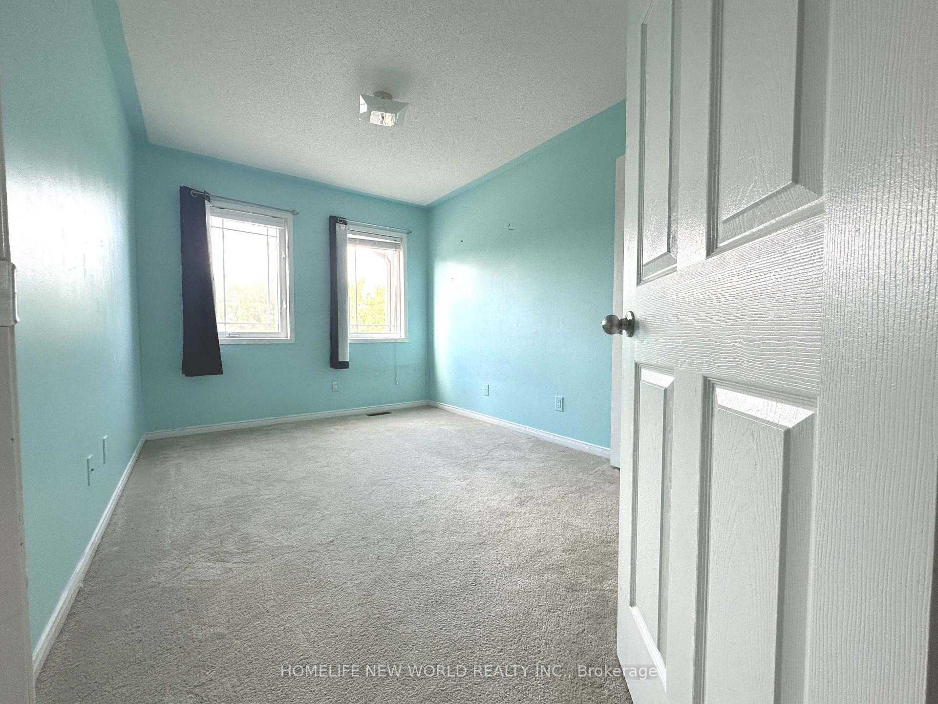 Photo 11 of 7 Ulson Drive S, Richmond Hill, Oak Ridges — HOMEH