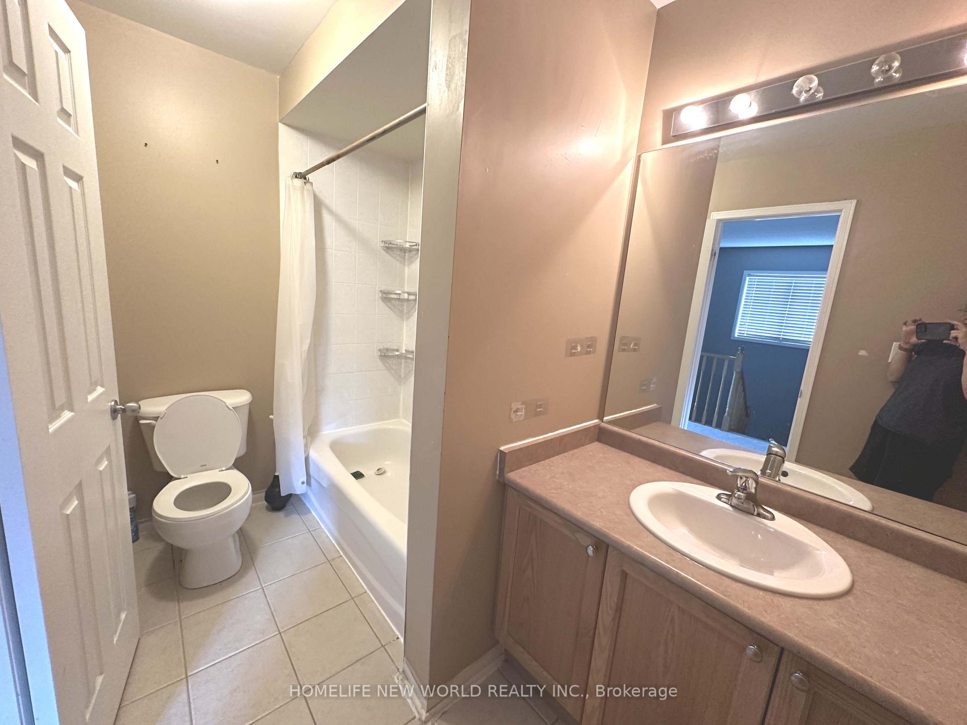 Photo 16 of 7 Ulson Drive S, Richmond Hill, Oak Ridges — HOMEH