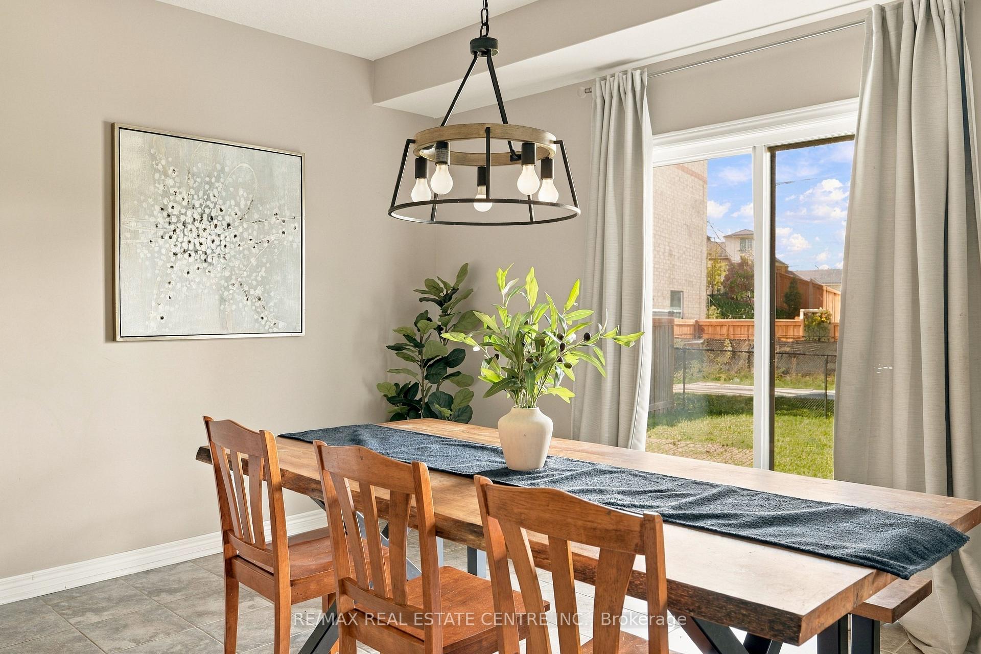 Photo 13 of 51 Laverty Crescent, Orangeville — HOMEH