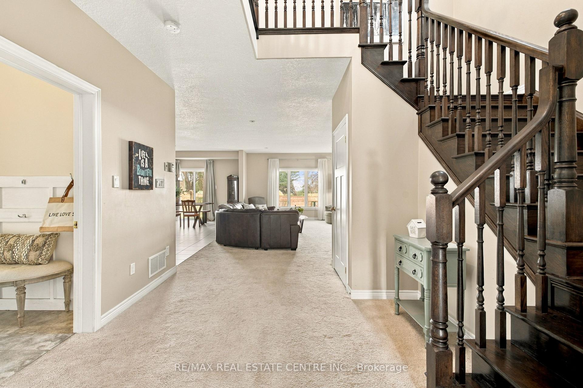 Photo 19 of 51 Laverty Crescent, Orangeville — HOMEH