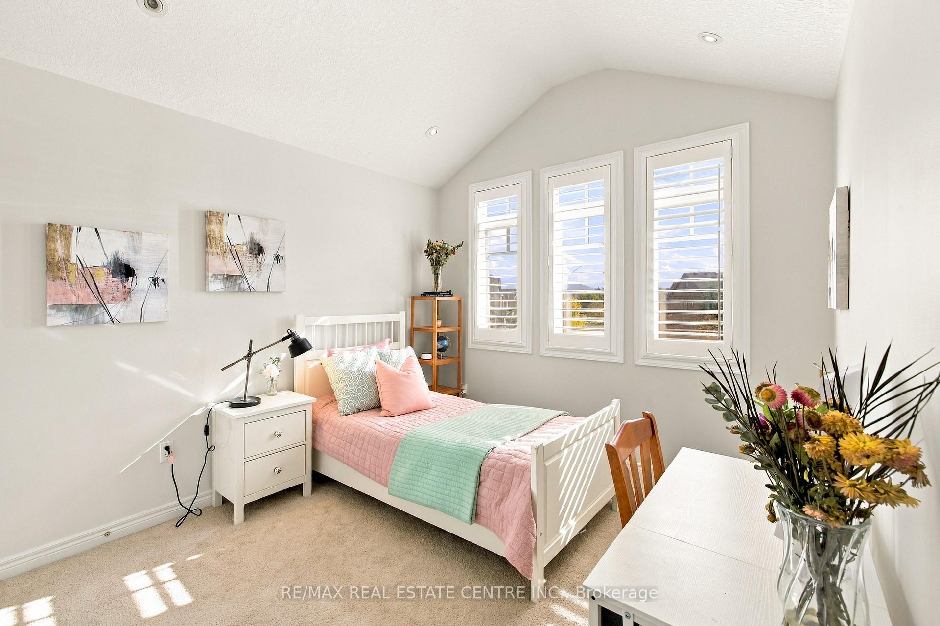 Photo 32 of 51 Laverty Crescent, Orangeville — HOMEH