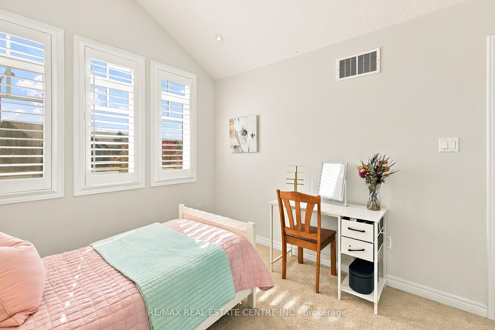 Photo 35 of 51 Laverty Crescent, Orangeville — HOMEH