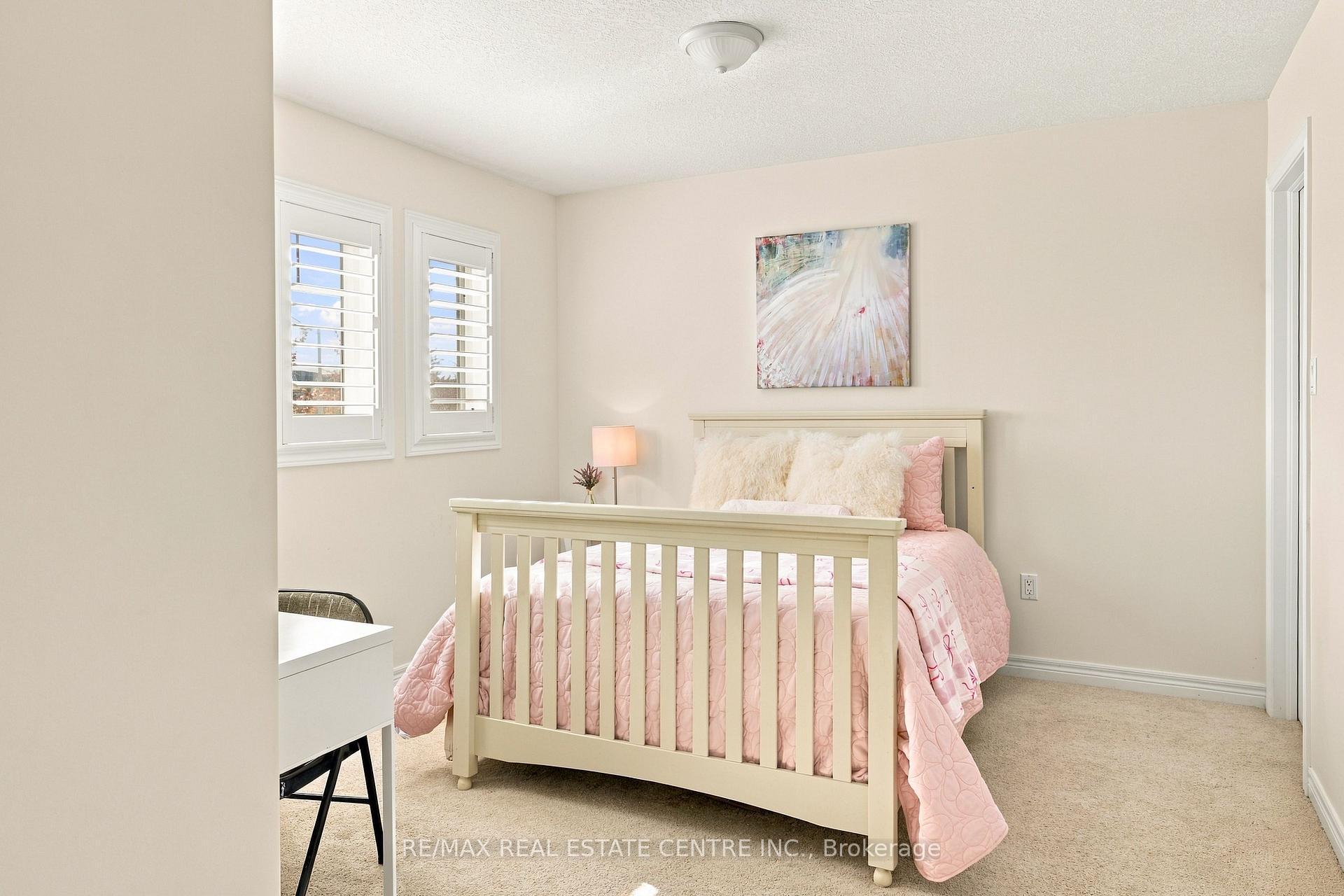 Photo 37 of 51 Laverty Crescent, Orangeville — HOMEH