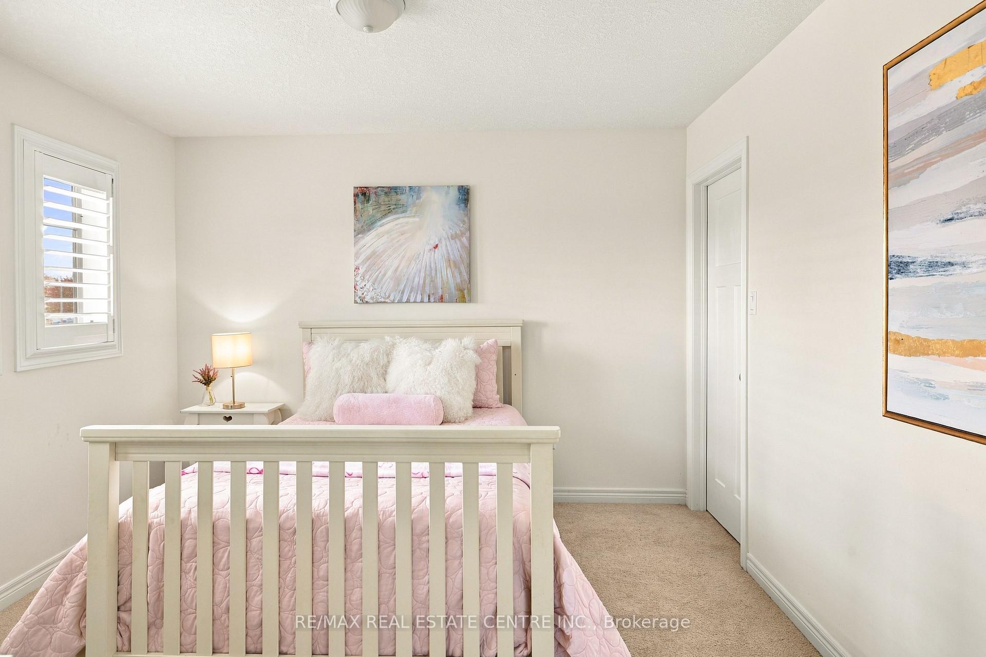 Photo 38 of 51 Laverty Crescent, Orangeville — HOMEH