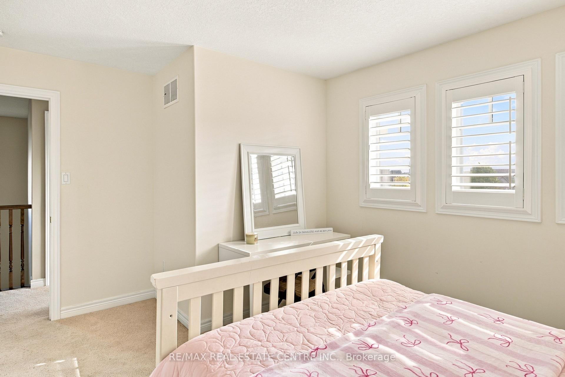 Photo 39 of 51 Laverty Crescent, Orangeville — HOMEH