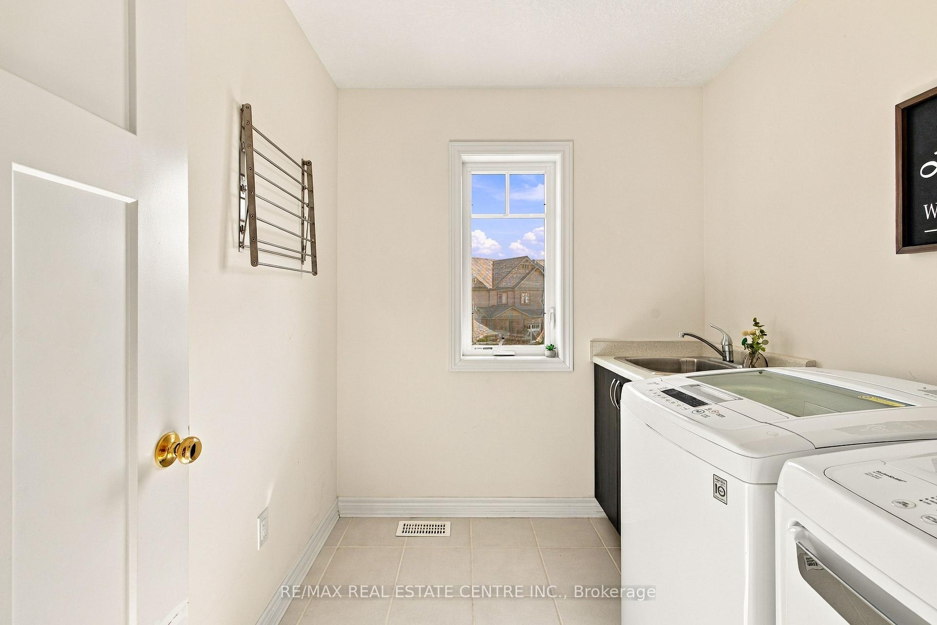 Photo 41 of 51 Laverty Crescent, Orangeville — HOMEH