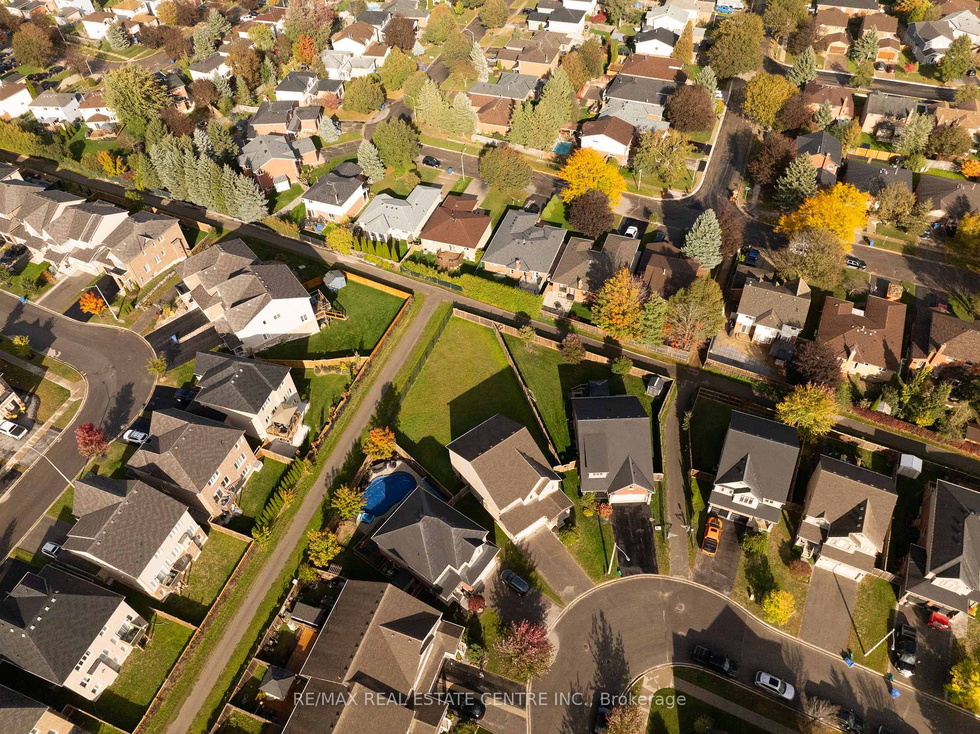 Photo 44 of 51 Laverty Crescent, Orangeville — HOMEH
