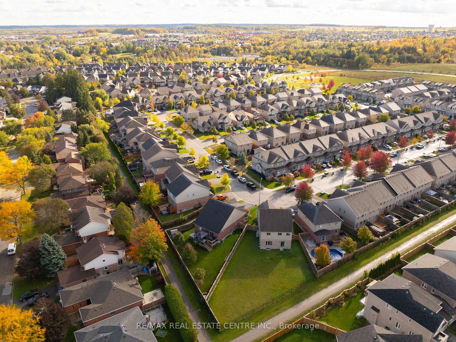 Photo 47 of 51 Laverty Crescent, Orangeville — HOMEH