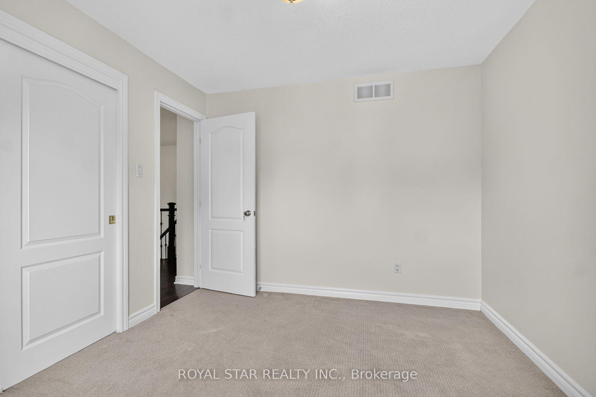 Photo 29 of 818 Long Point Circle, Ottawa, Blossom Park/Kemp Park/Findlay Creek — HOMEH