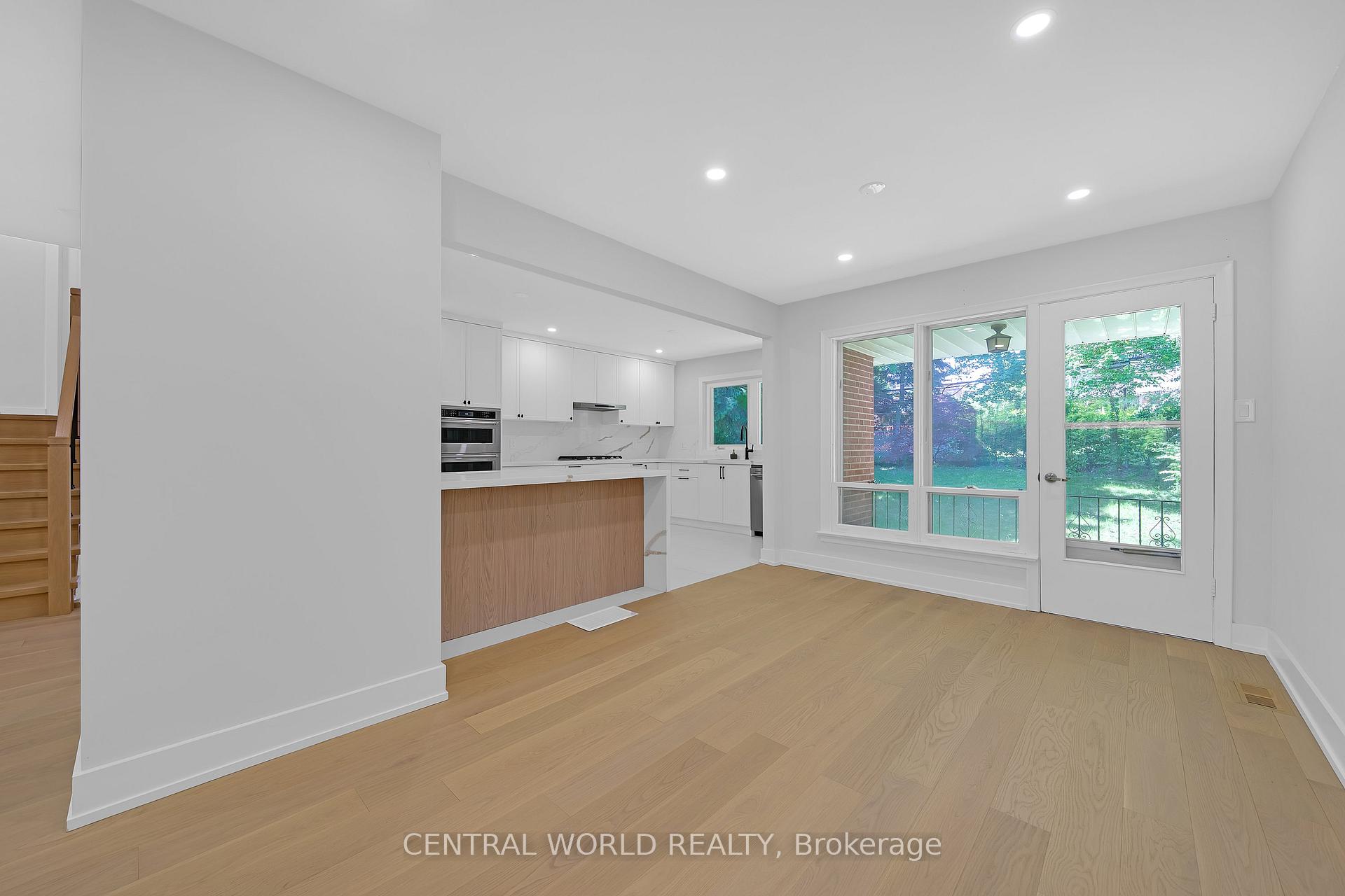 Photo 19 of 38 Denrock Drive, North York, Bayview Village — HOMEH
