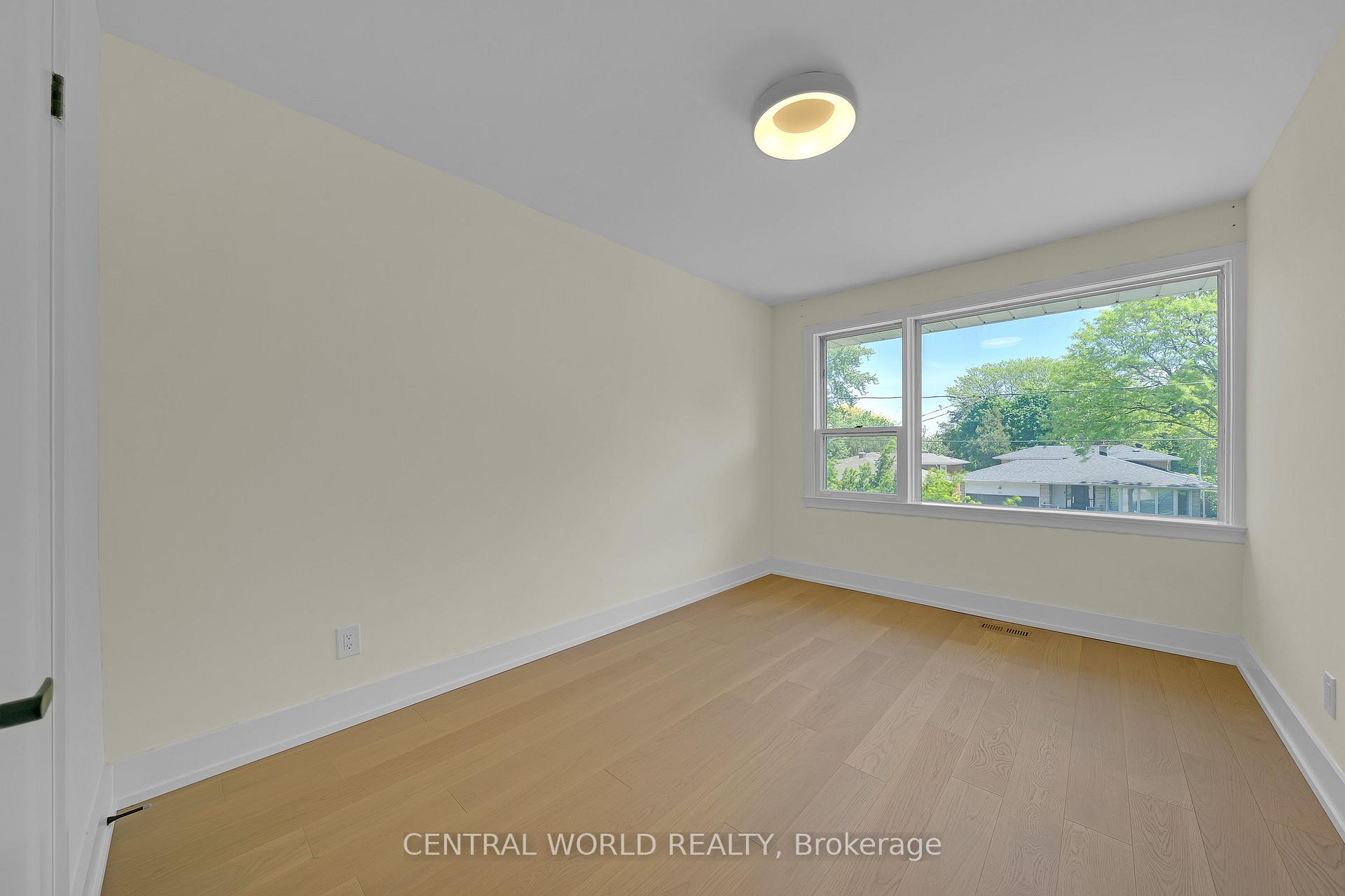 Photo 31 of 38 Denrock Drive, North York, Bayview Village — HOMEH