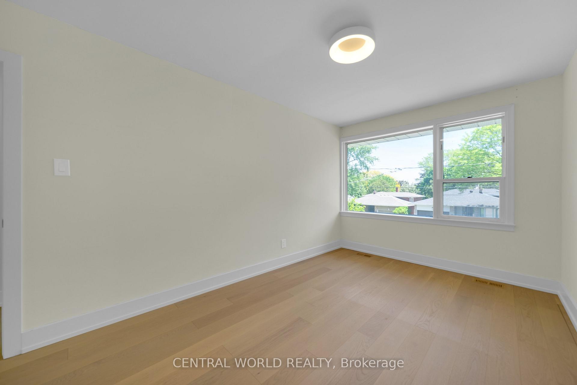 Photo 34 of 38 Denrock Drive, North York, Bayview Village — HOMEH