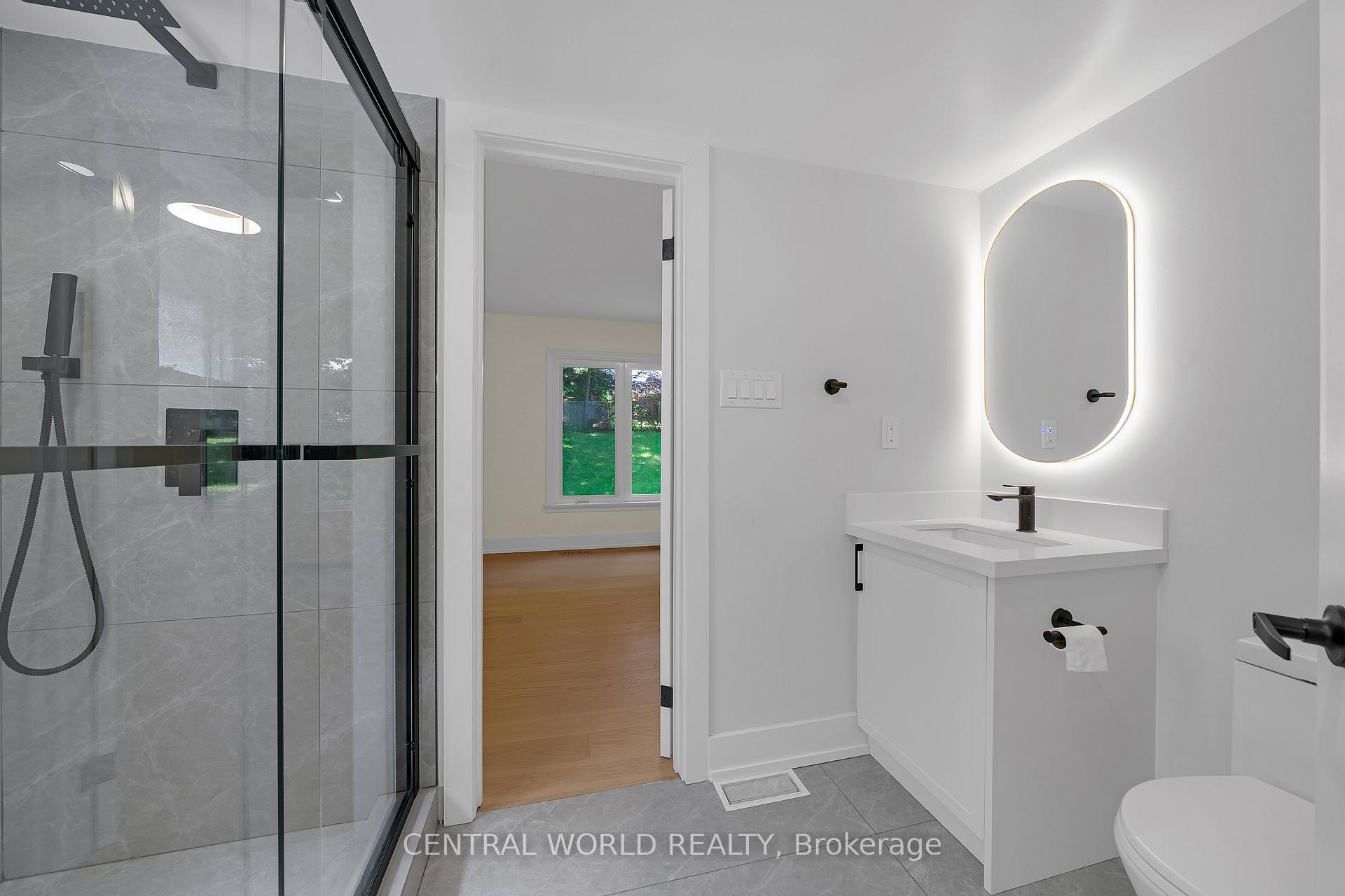 Photo 39 of 38 Denrock Drive, North York, Bayview Village — HOMEH