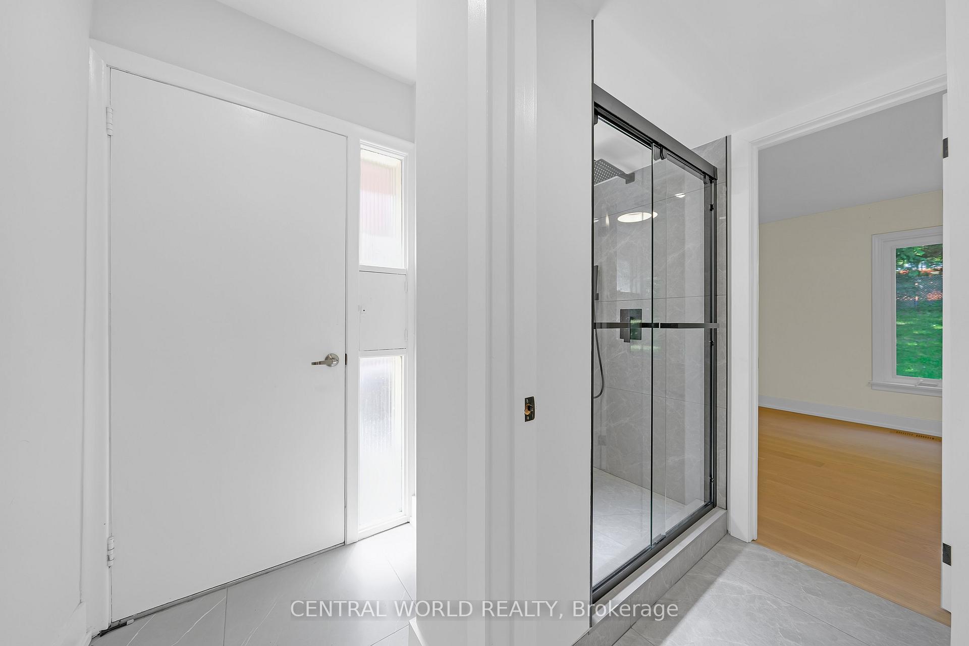 Photo 40 of 38 Denrock Drive, North York, Bayview Village — HOMEH