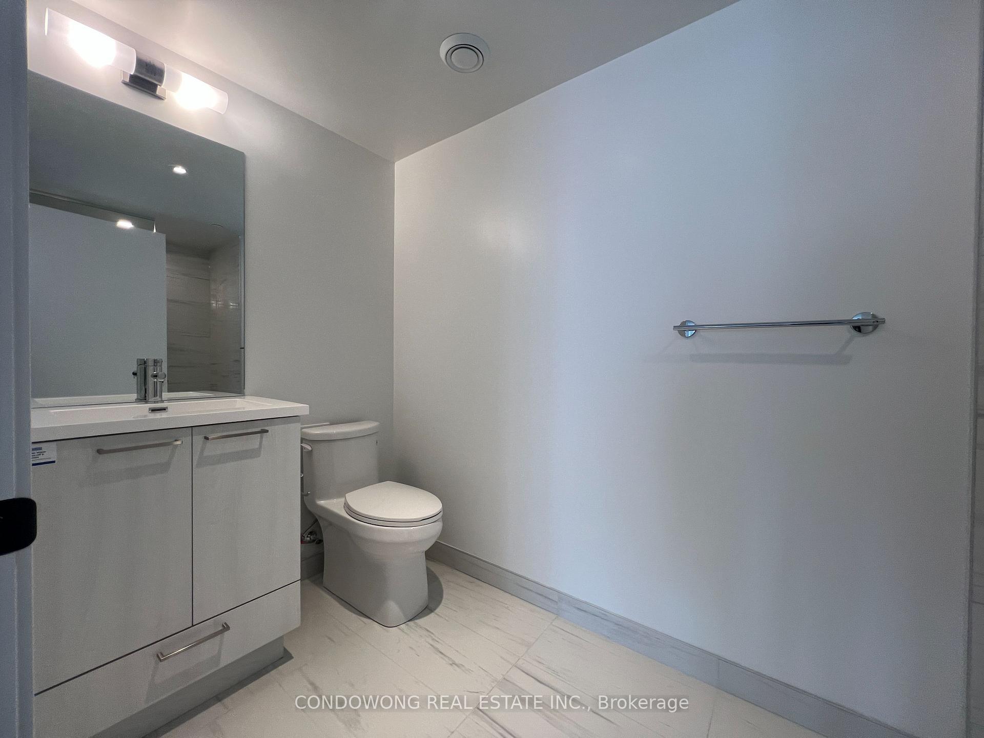 Photo 3 of Unit 4006, 195 Commerce Street, Vaughan, Concord — HOMEH
