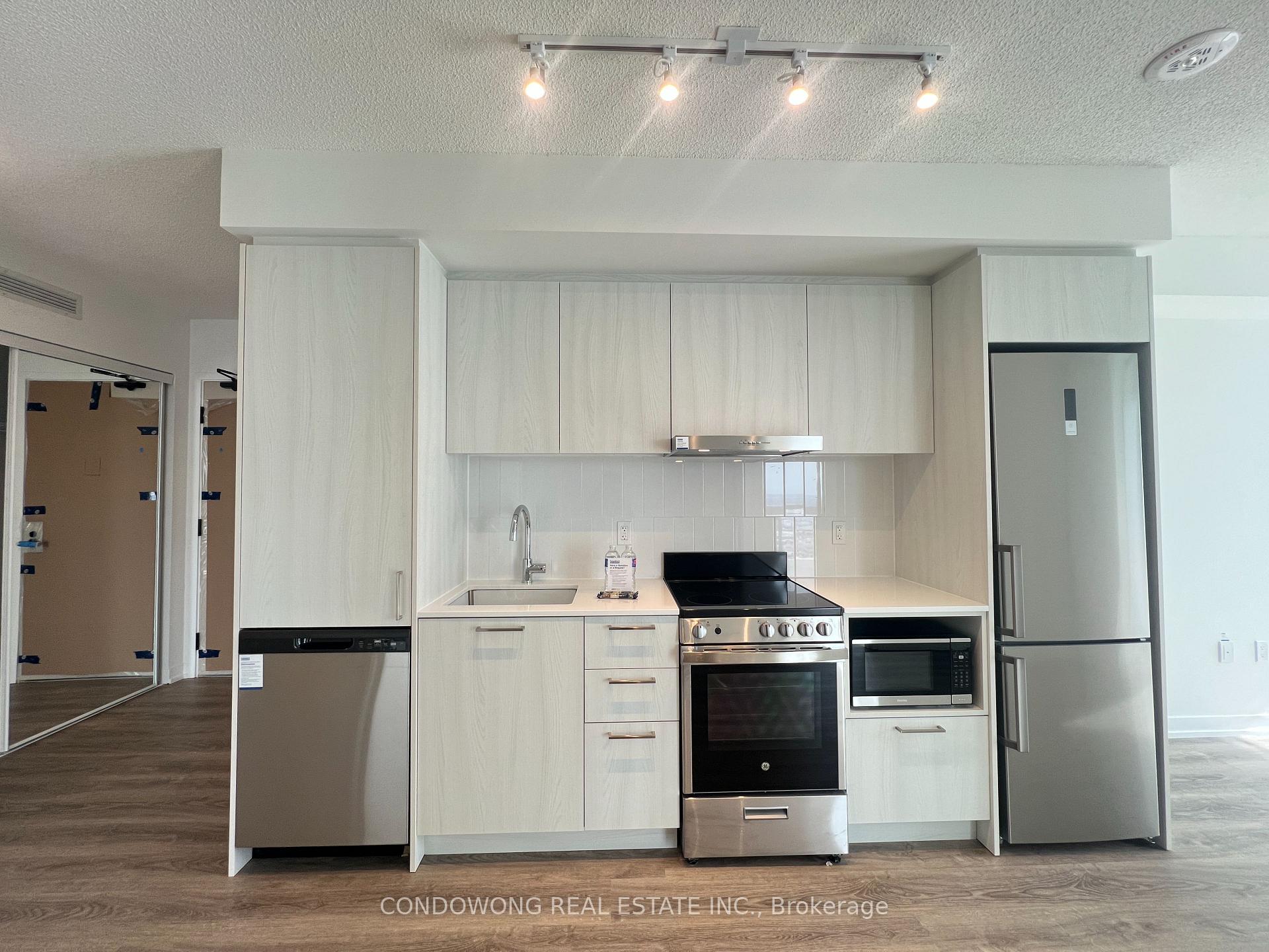 Photo 5 of Unit 4006, 195 Commerce Street, Vaughan, Concord — HOMEH
