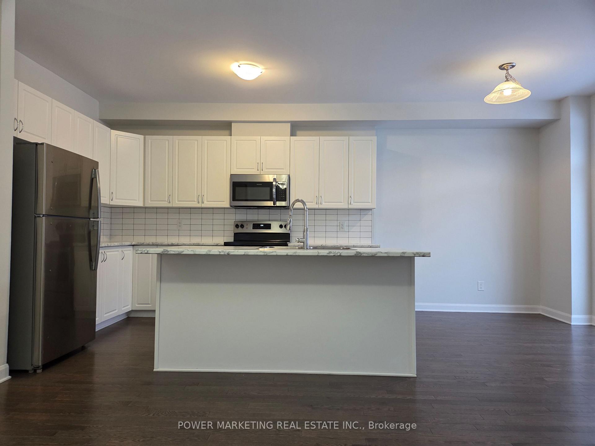 Photo 3 of 105 Natare Place, Ottawa, Kanata - Kanata Lakes/Heritage Hills — HOMEH