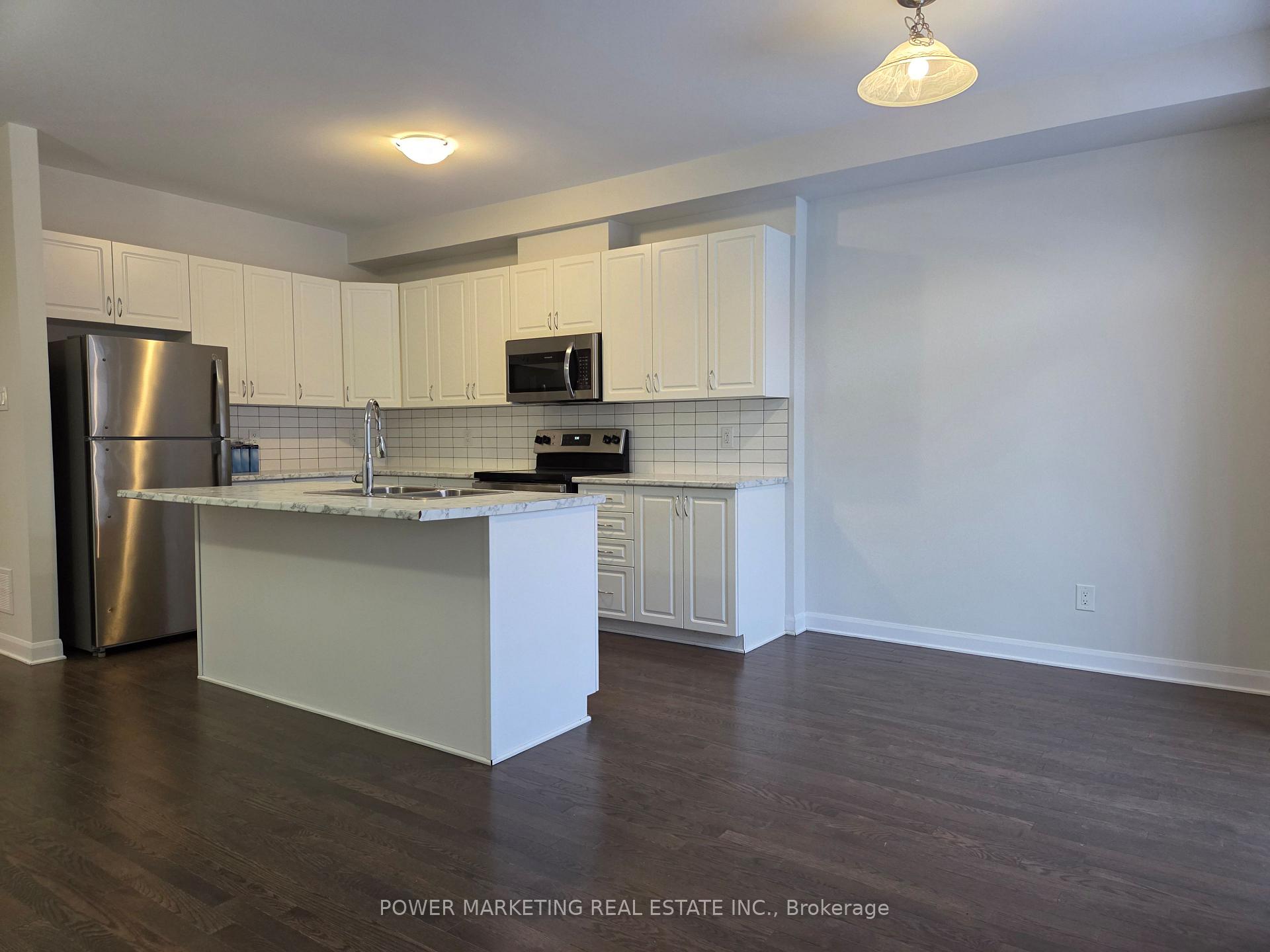 Photo 4 of 105 Natare Place, Ottawa, Kanata - Kanata Lakes/Heritage Hills — HOMEH
