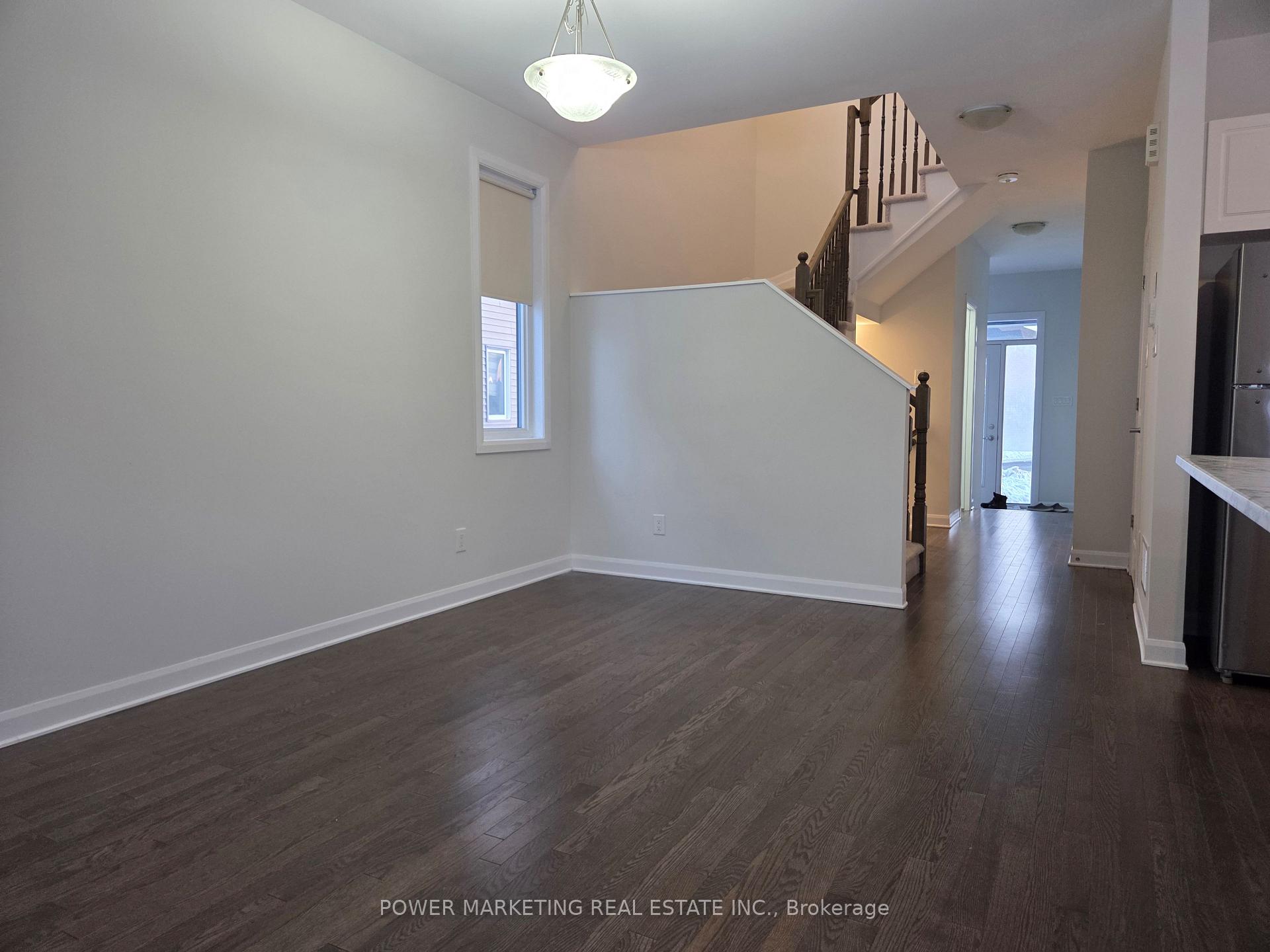 Photo 5 of 105 Natare Place, Ottawa, Kanata - Kanata Lakes/Heritage Hills — HOMEH