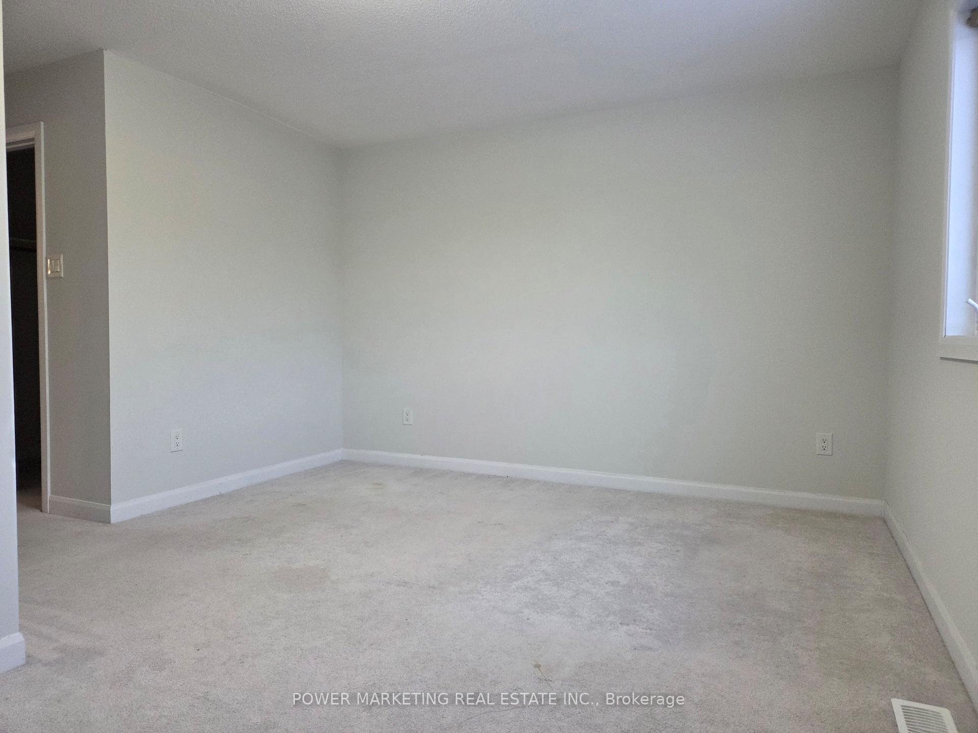 Photo 10 of 105 Natare Place, Ottawa, Kanata - Kanata Lakes/Heritage Hills — HOMEH
