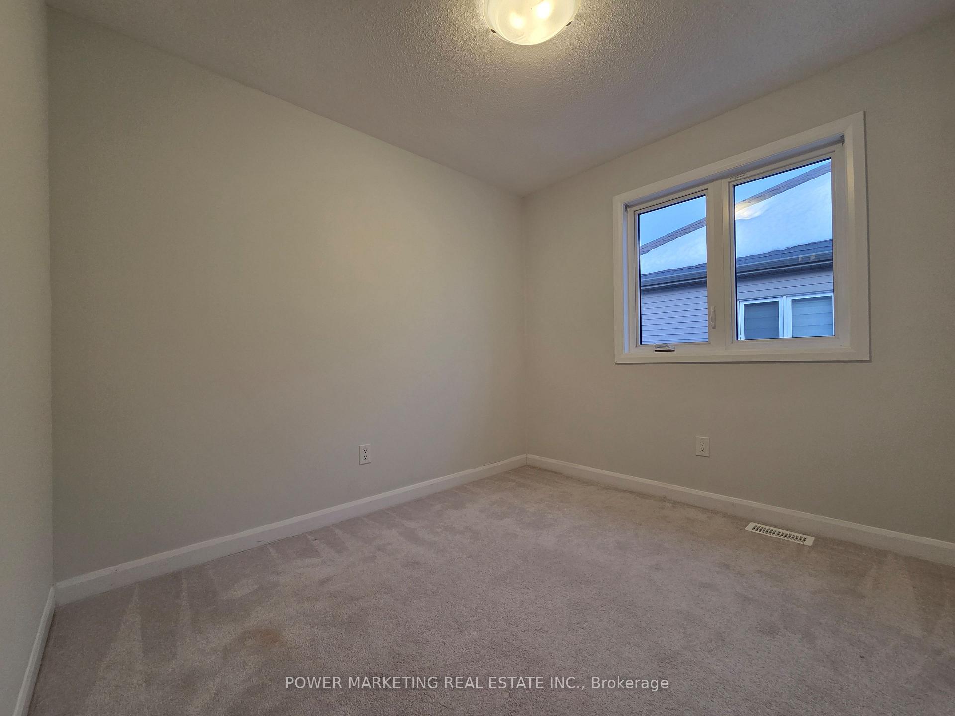 Photo 13 of 105 Natare Place, Ottawa, Kanata - Kanata Lakes/Heritage Hills — HOMEH