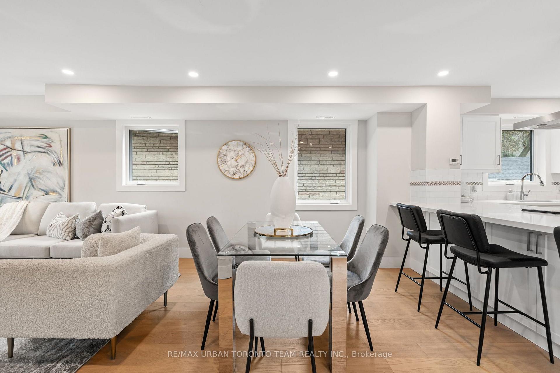 Photo 9 of 3517 St Clair Avenue E, Scarborough, Clairlea-Birchmount — HOMEH