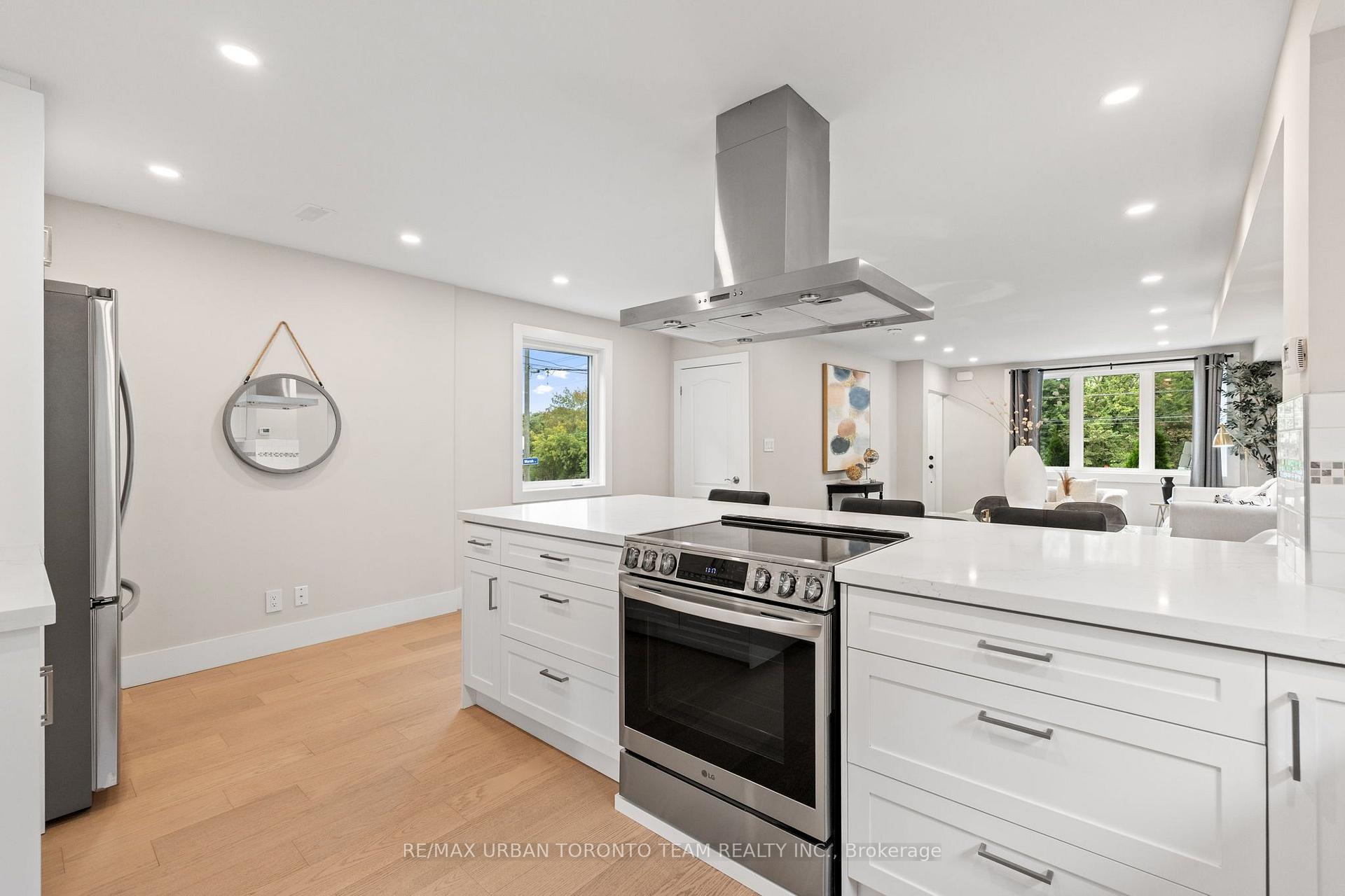 Photo 14 of 3517 St Clair Avenue E, Scarborough, Clairlea-Birchmount — HOMEH