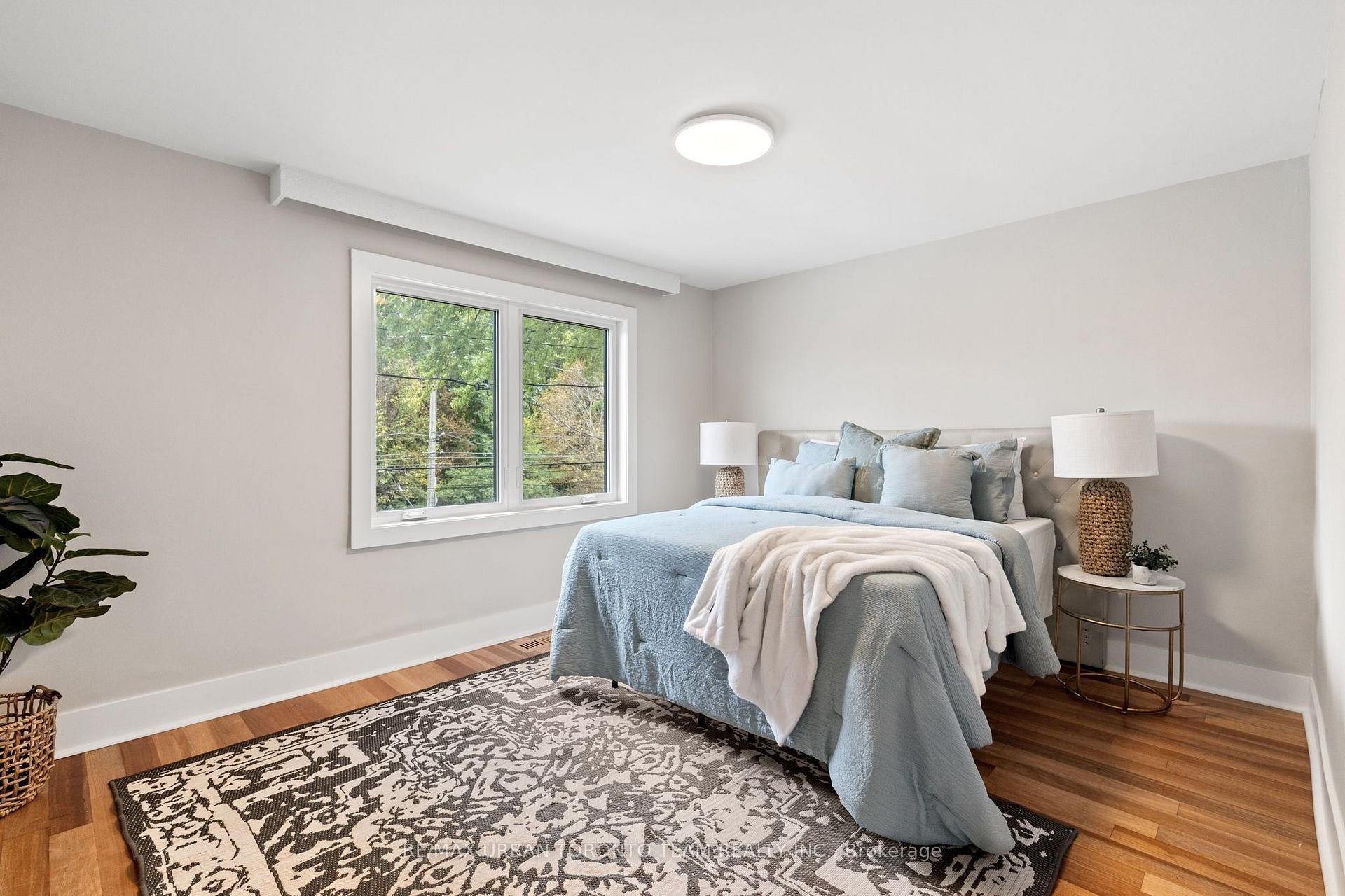 Photo 18 of 3517 St Clair Avenue E, Scarborough, Clairlea-Birchmount — HOMEH