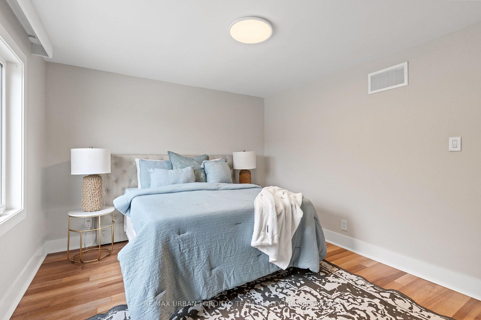 Photo 19 of 3517 St Clair Avenue E, Scarborough, Clairlea-Birchmount — HOMEH