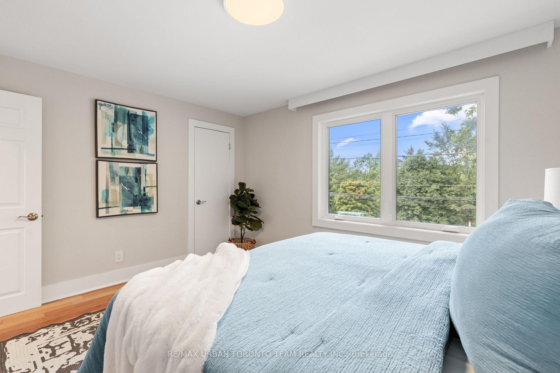 Photo 20 of 3517 St Clair Avenue E, Scarborough, Clairlea-Birchmount — HOMEH