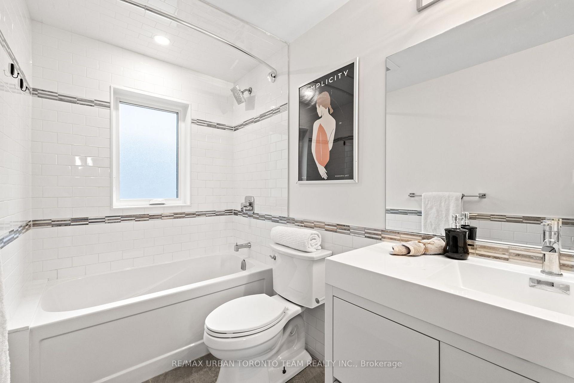Photo 21 of 3517 St Clair Avenue E, Scarborough, Clairlea-Birchmount — HOMEH