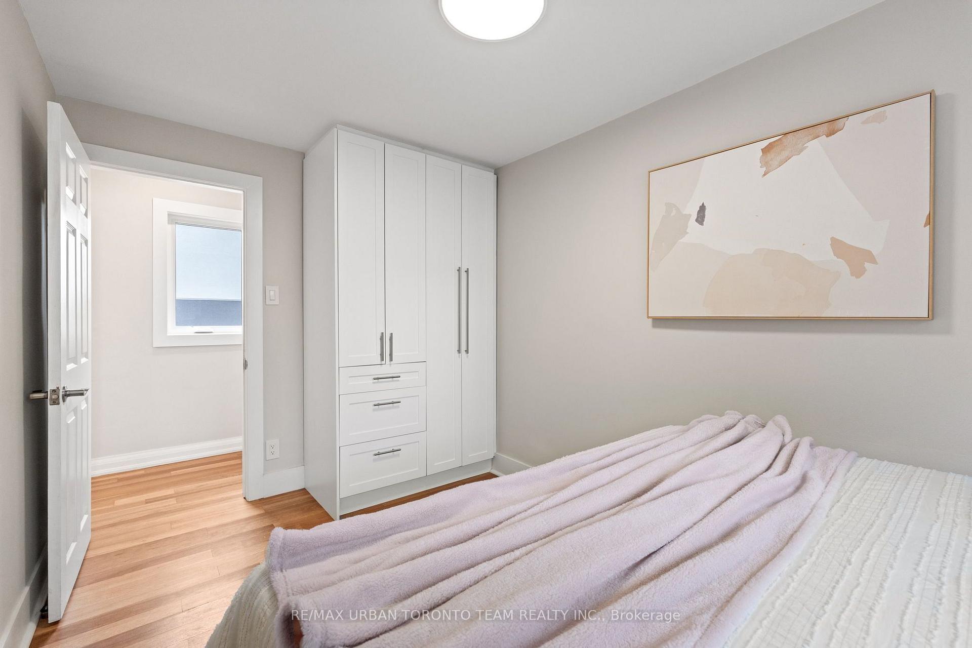 Photo 24 of 3517 St Clair Avenue E, Scarborough, Clairlea-Birchmount — HOMEH