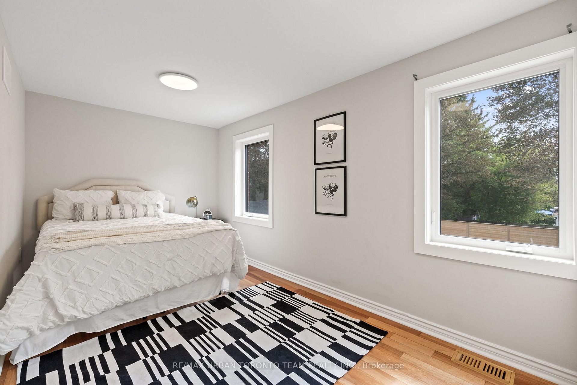 Photo 25 of 3517 St Clair Avenue E, Scarborough, Clairlea-Birchmount — HOMEH