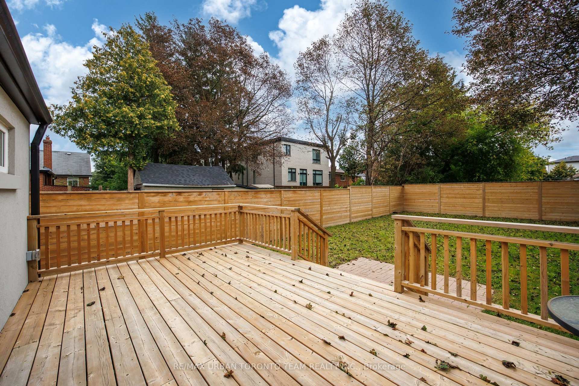 Photo 31 of 3517 St Clair Avenue E, Scarborough, Clairlea-Birchmount — HOMEH