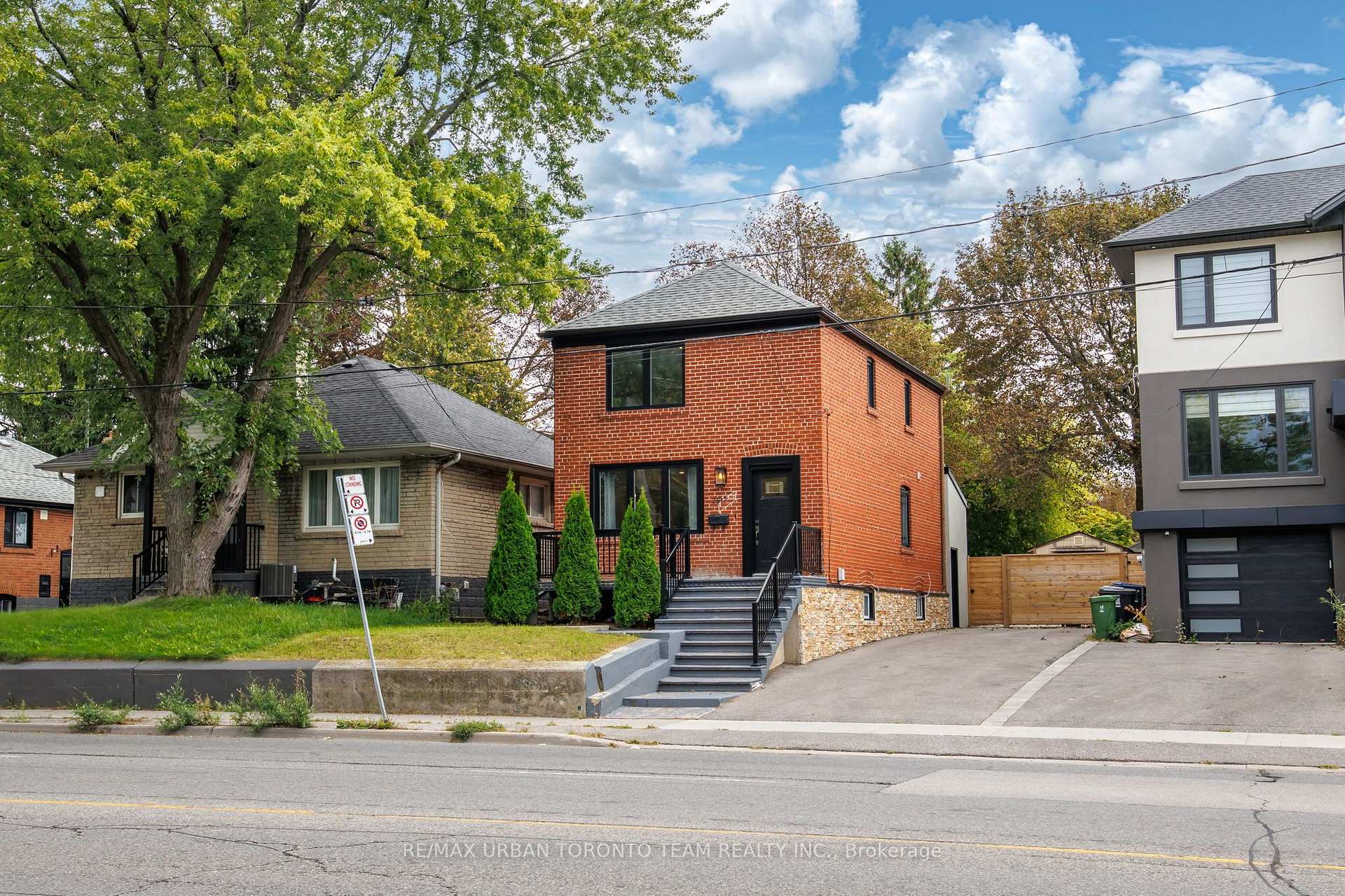 Photo 34 of 3517 St Clair Avenue E, Scarborough, Clairlea-Birchmount — HOMEH