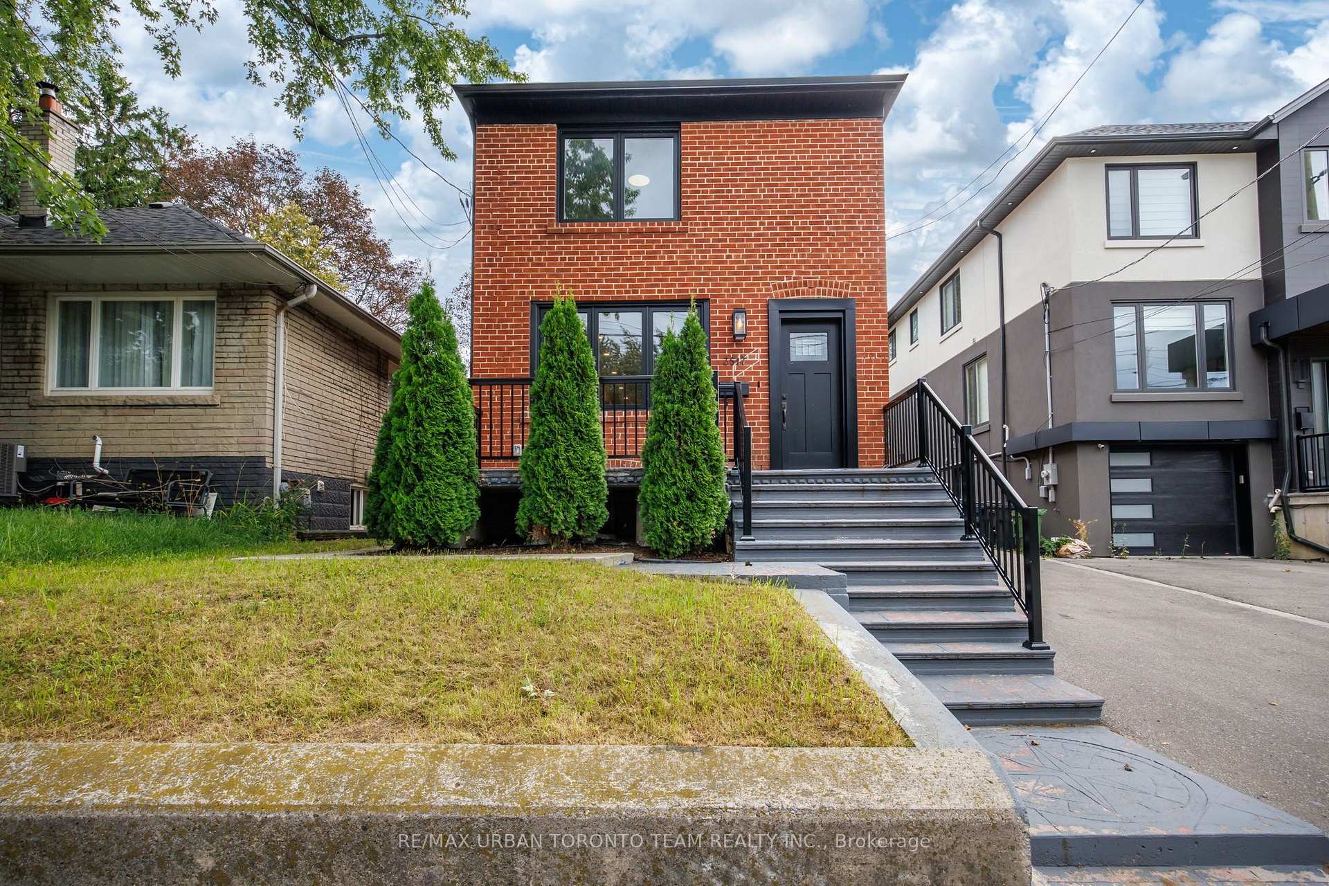 Photo 35 of 3517 St Clair Avenue E, Scarborough, Clairlea-Birchmount — HOMEH