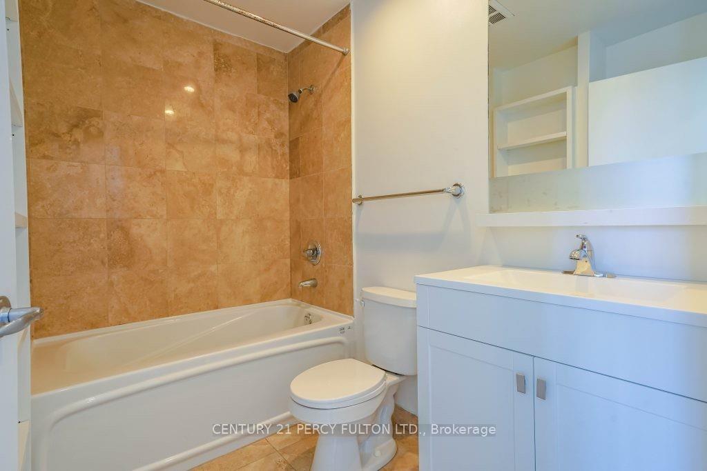 Photo 3 of Unit 3513, 8 York Street, Toronto, Waterfront Communities — HOMEH