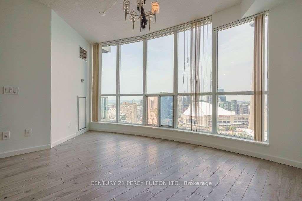 Photo 13 of Unit 3513, 8 York Street, Toronto, Waterfront Communities — HOMEH
