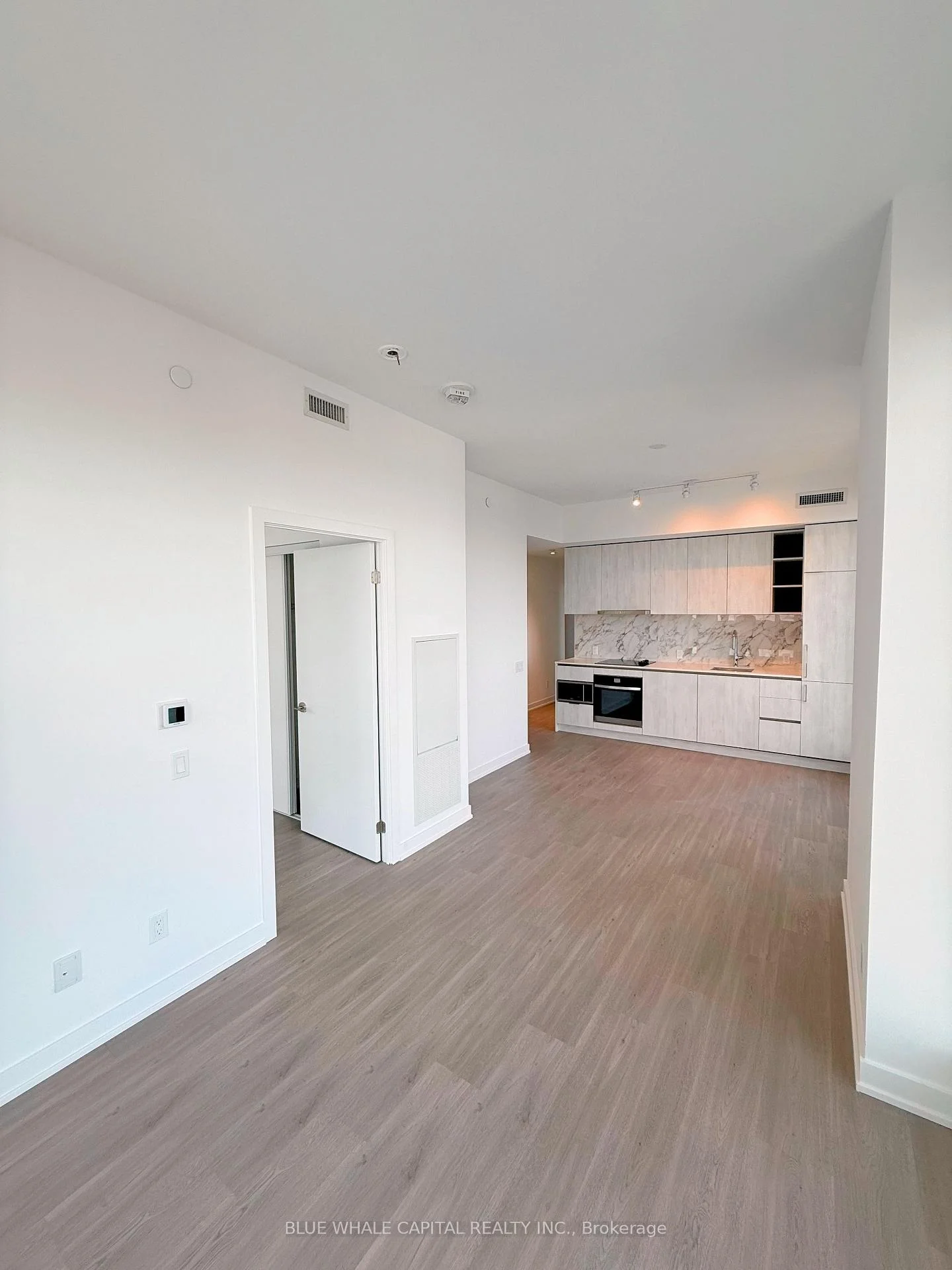 Photo 6 of Unit 5203, 8 Wellesley Street W, Toronto, Bay Street Corridor — HOMEH