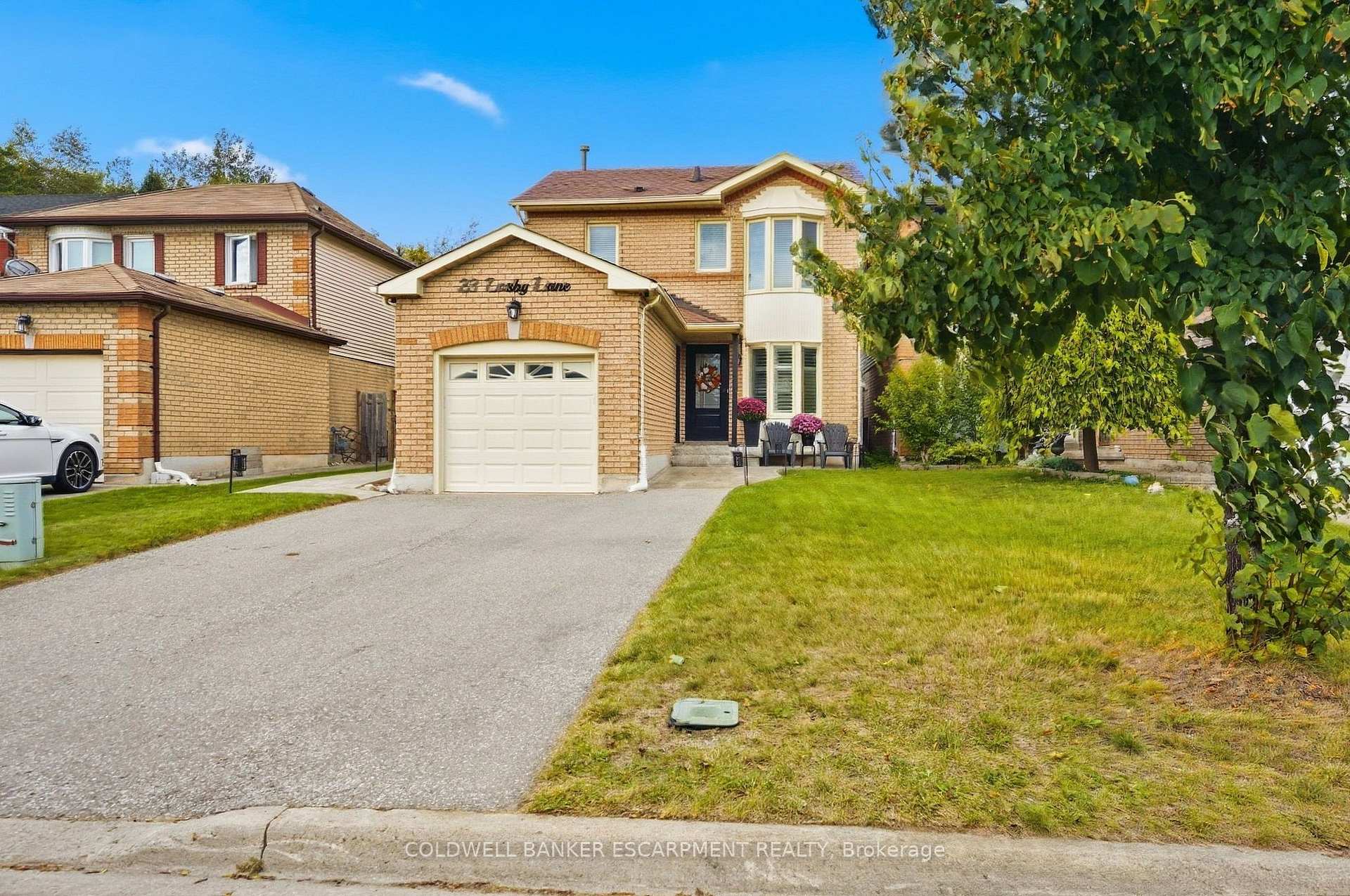 Photo 3 of 23 Lasby Lane, Halton Hills, Acton — HOMEH