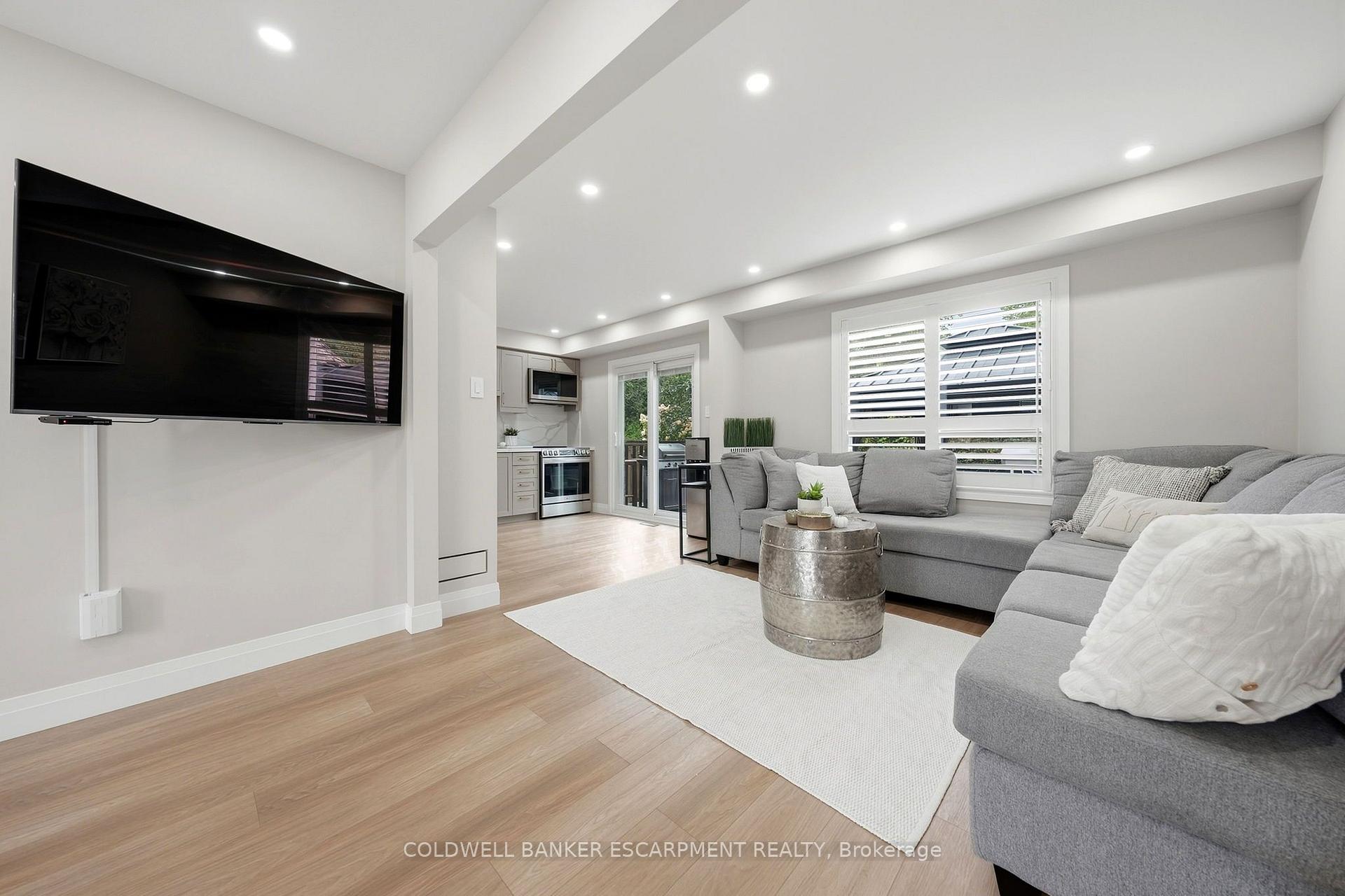 Photo 13 of 23 Lasby Lane, Halton Hills, Acton — HOMEH
