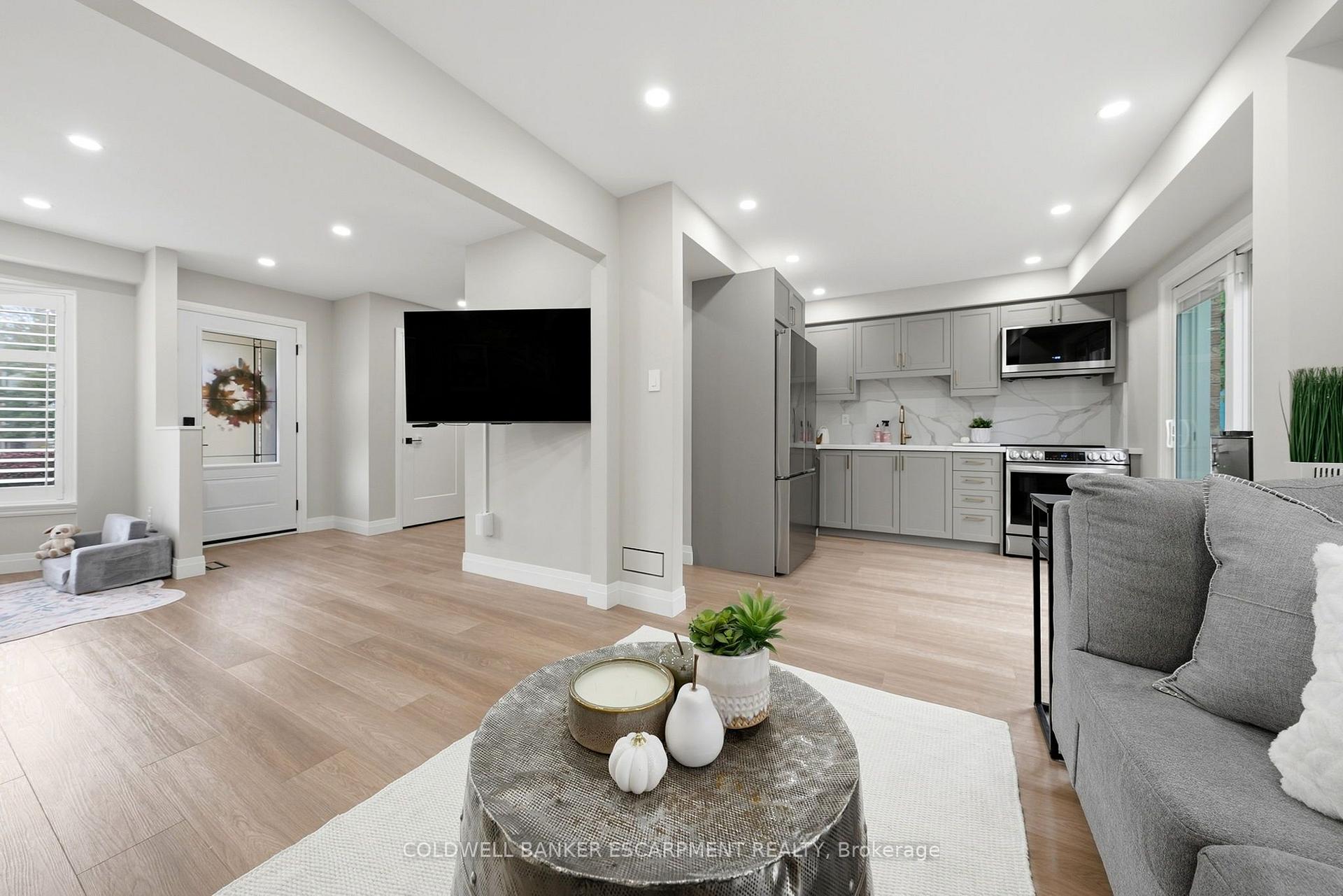 Photo 15 of 23 Lasby Lane, Halton Hills, Acton — HOMEH
