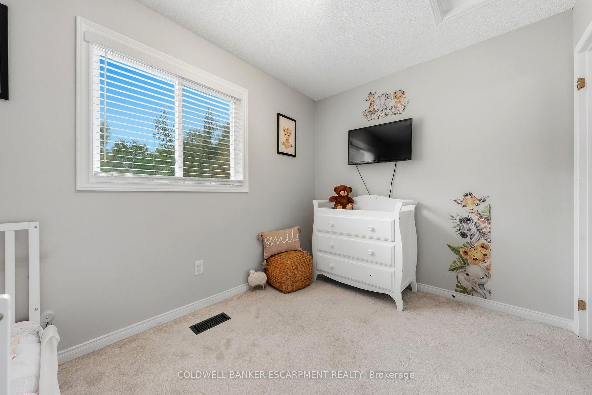 Photo 28 of 23 Lasby Lane, Halton Hills, Acton — HOMEH
